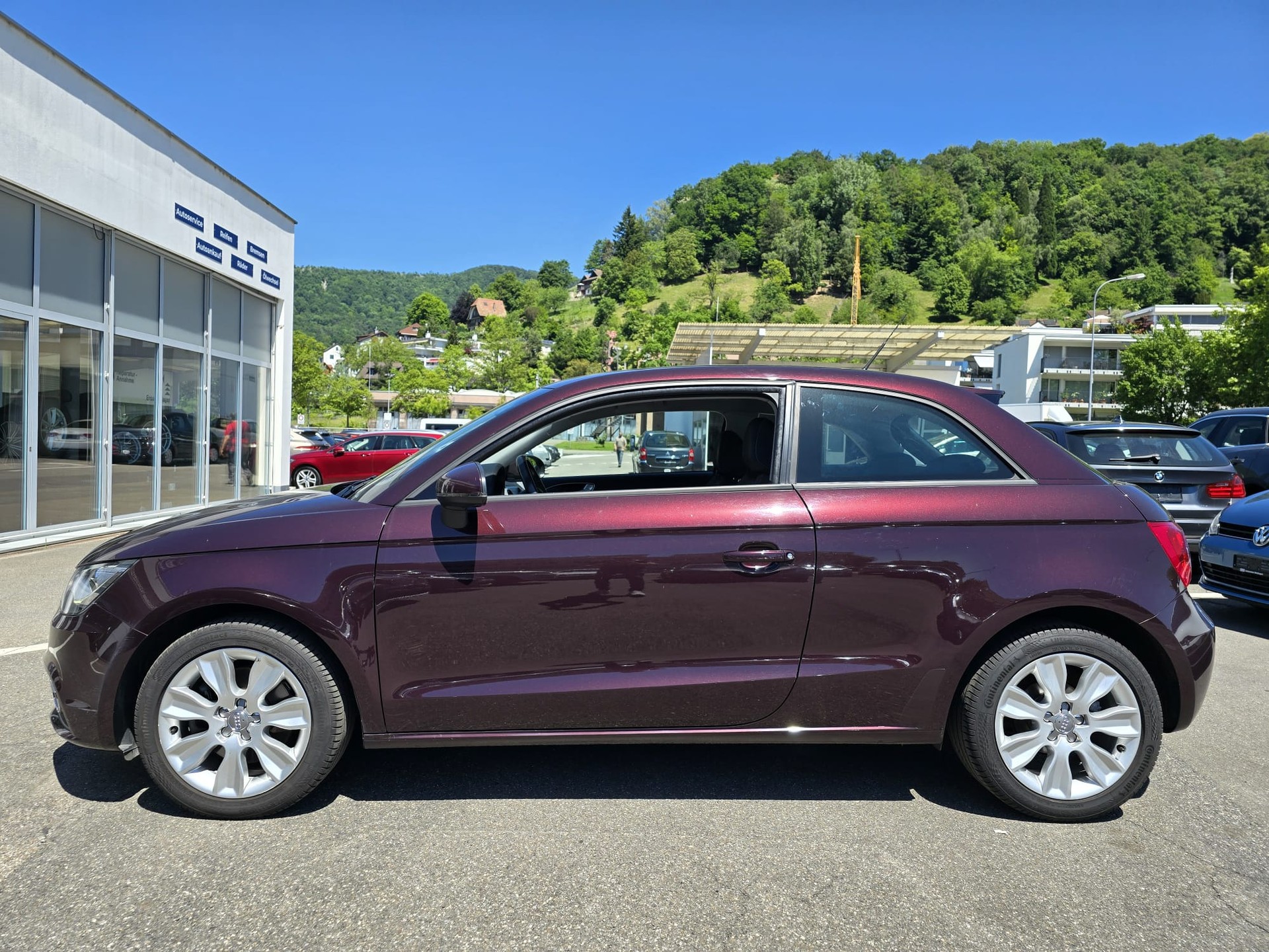 AUDI A1 1.4 TFSI Attraction S-tronic-image-4