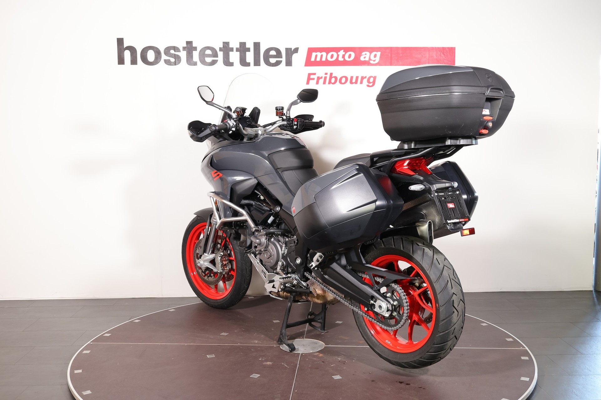 DUCATI Multistrada V2 S-showroom-element-3