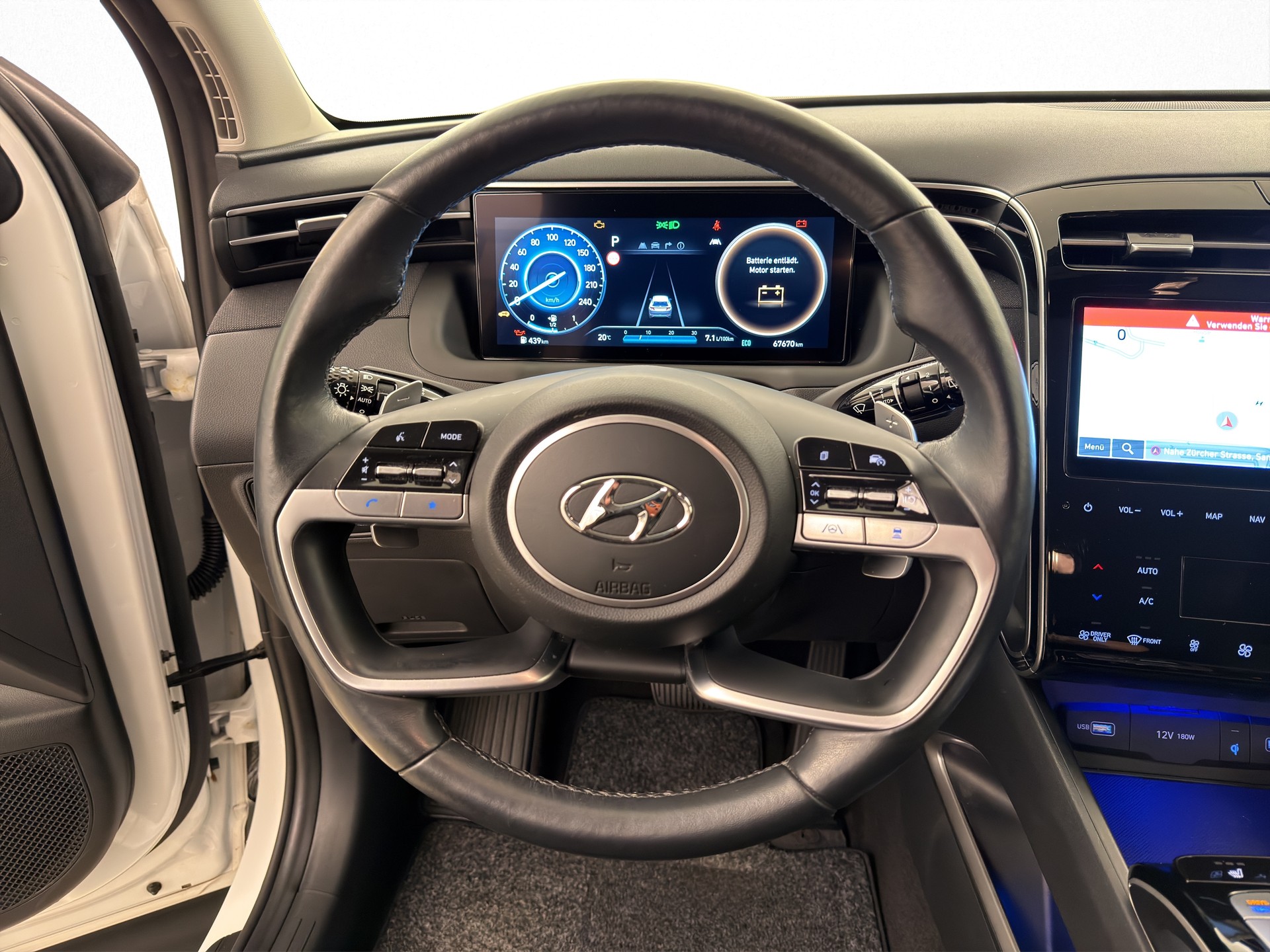 HYUNDAI Tucson 1.6 T-GDi HEV Amplia 4x4-image-7