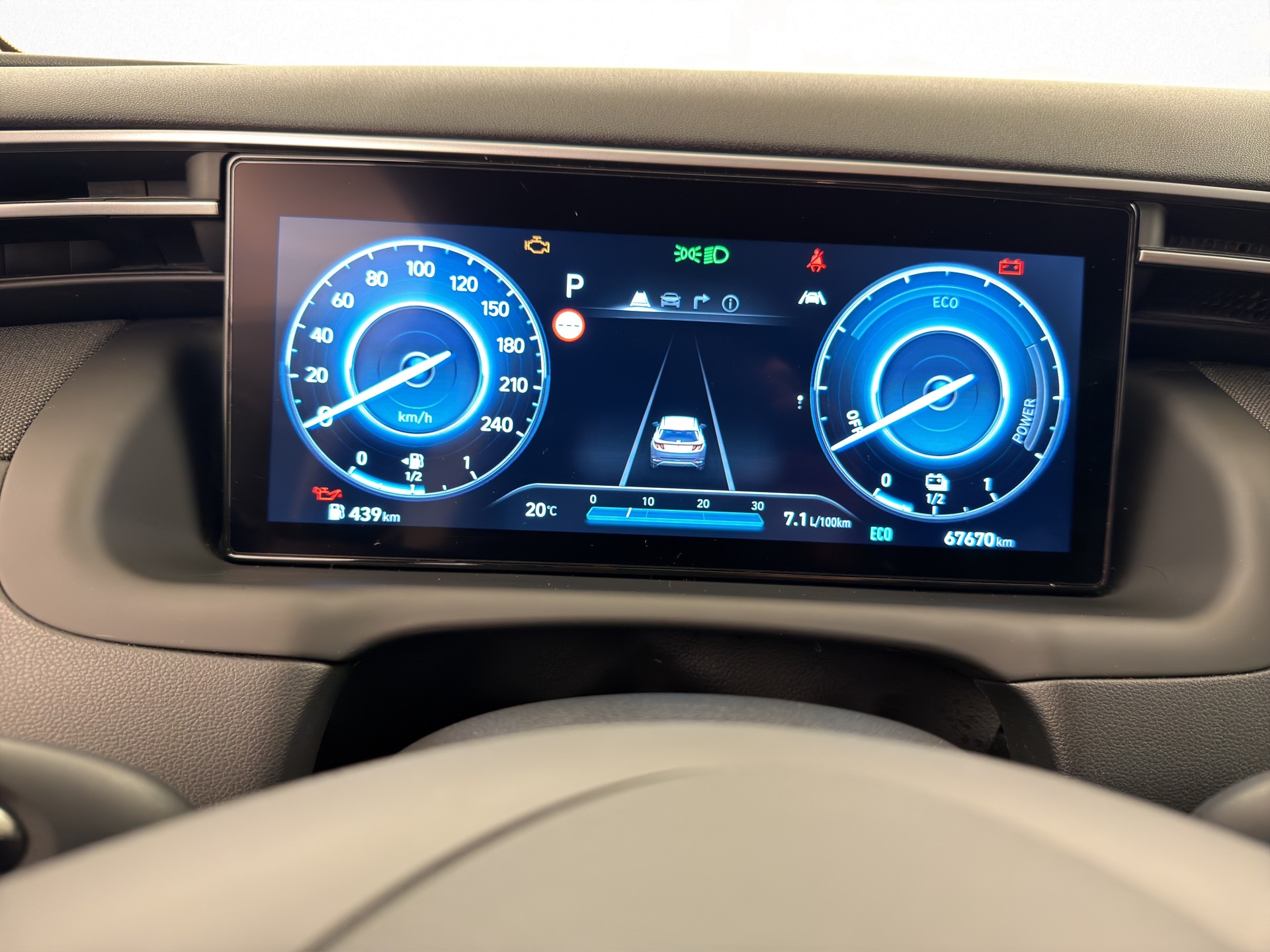 HYUNDAI Tucson 1.6 T-GDi HEV Amplia 4x4-image-8