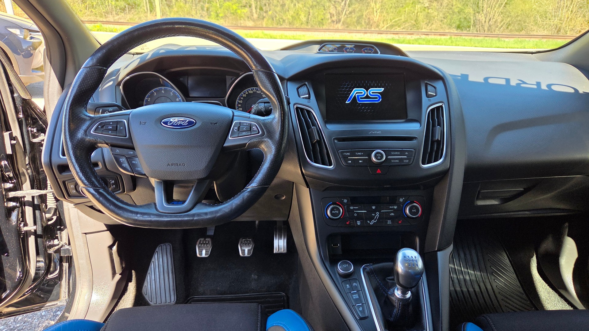 FORD Focus 2.3 EcoBoost RS AWD-image-12