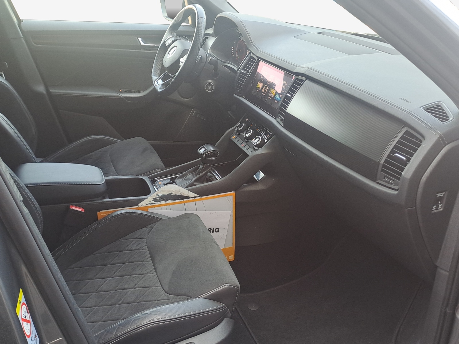 SKODA Kodiaq 2.0 TSI 4x4 SportLine-image-13