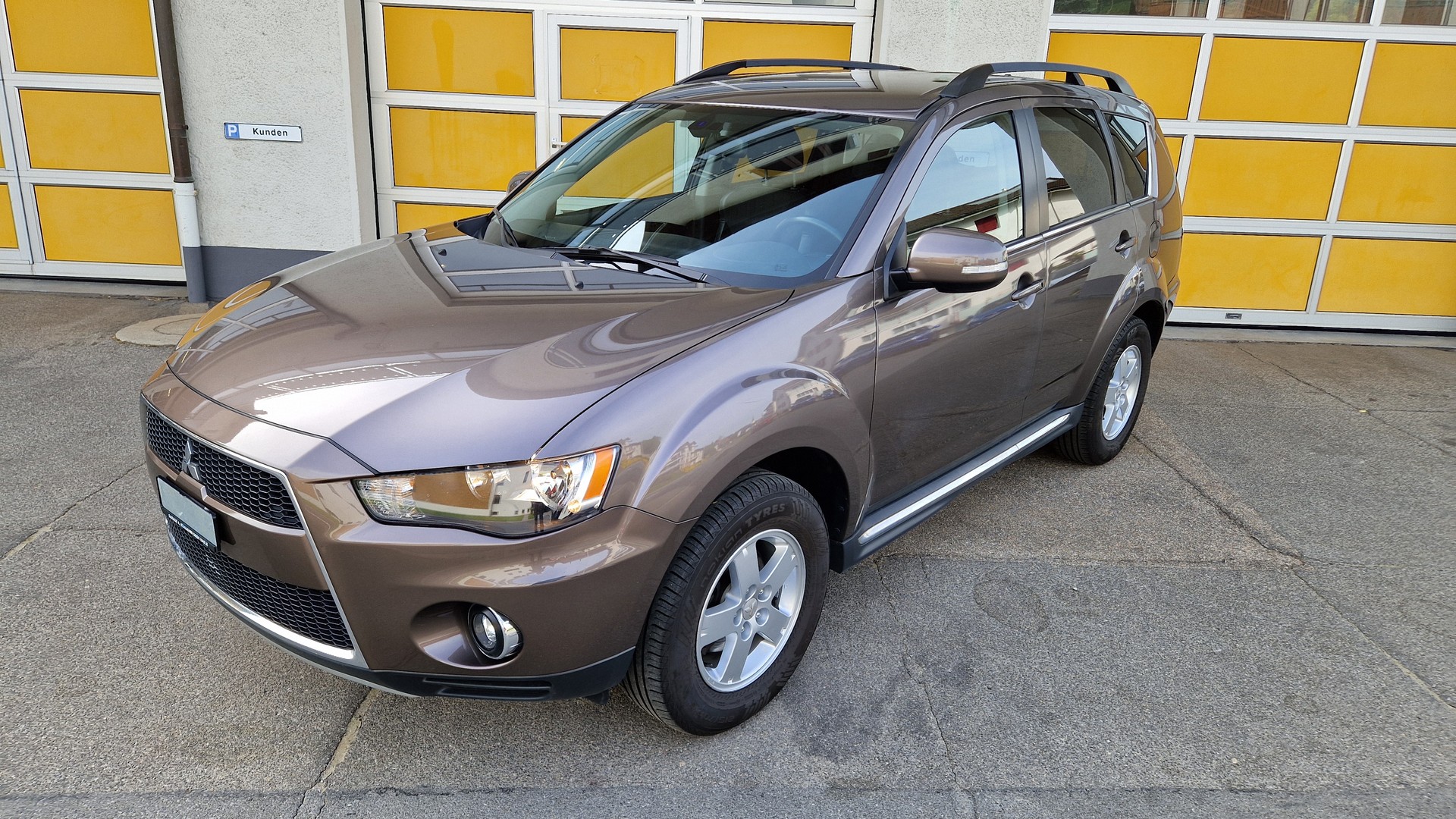 MITSUBISHI Outlander 2.2 DID Invite 4WD-image-2
