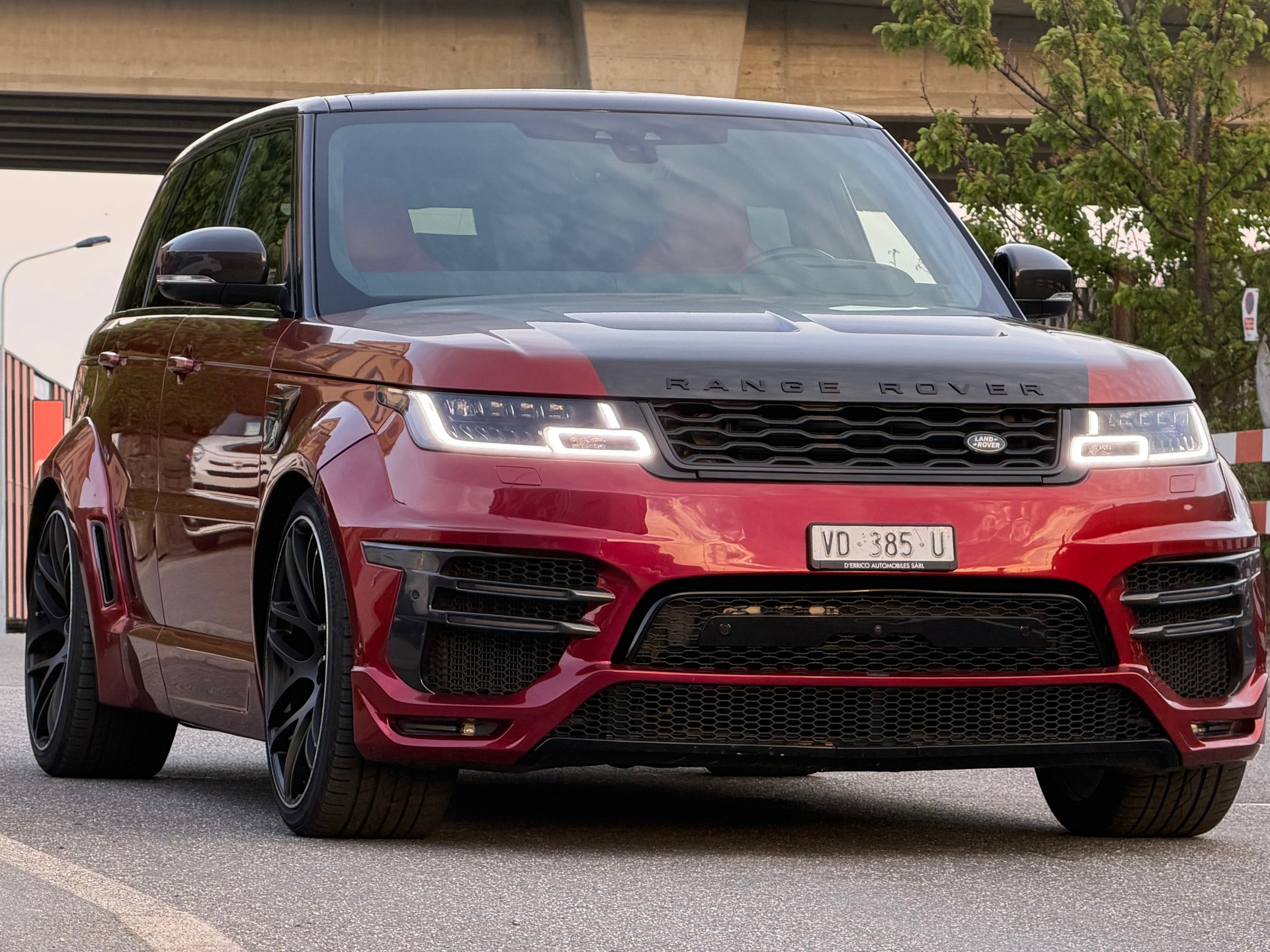 LAND ROVER Range Rover Sport 5.0 V8 S/C SVR Automatic-showroom-element-3