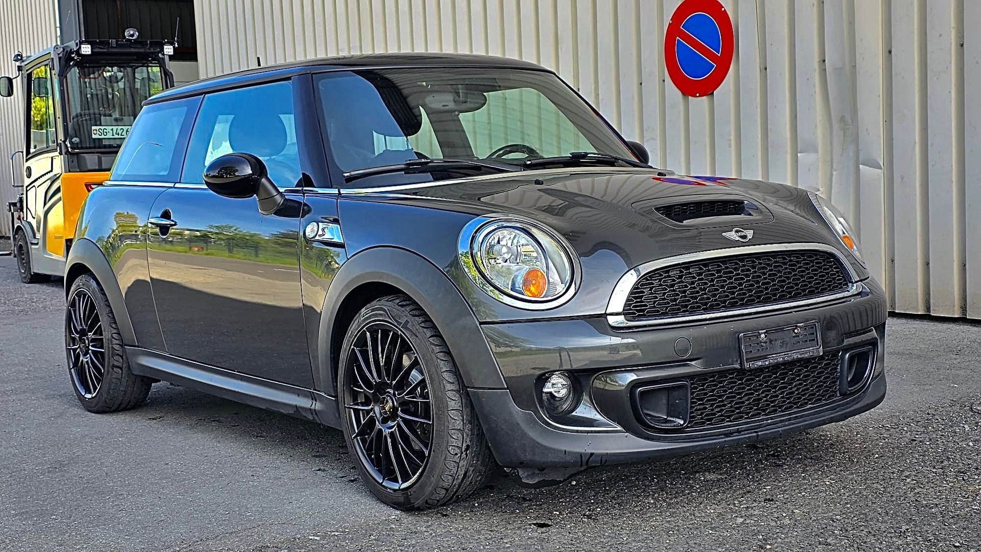 MINI Cooper S-image-1