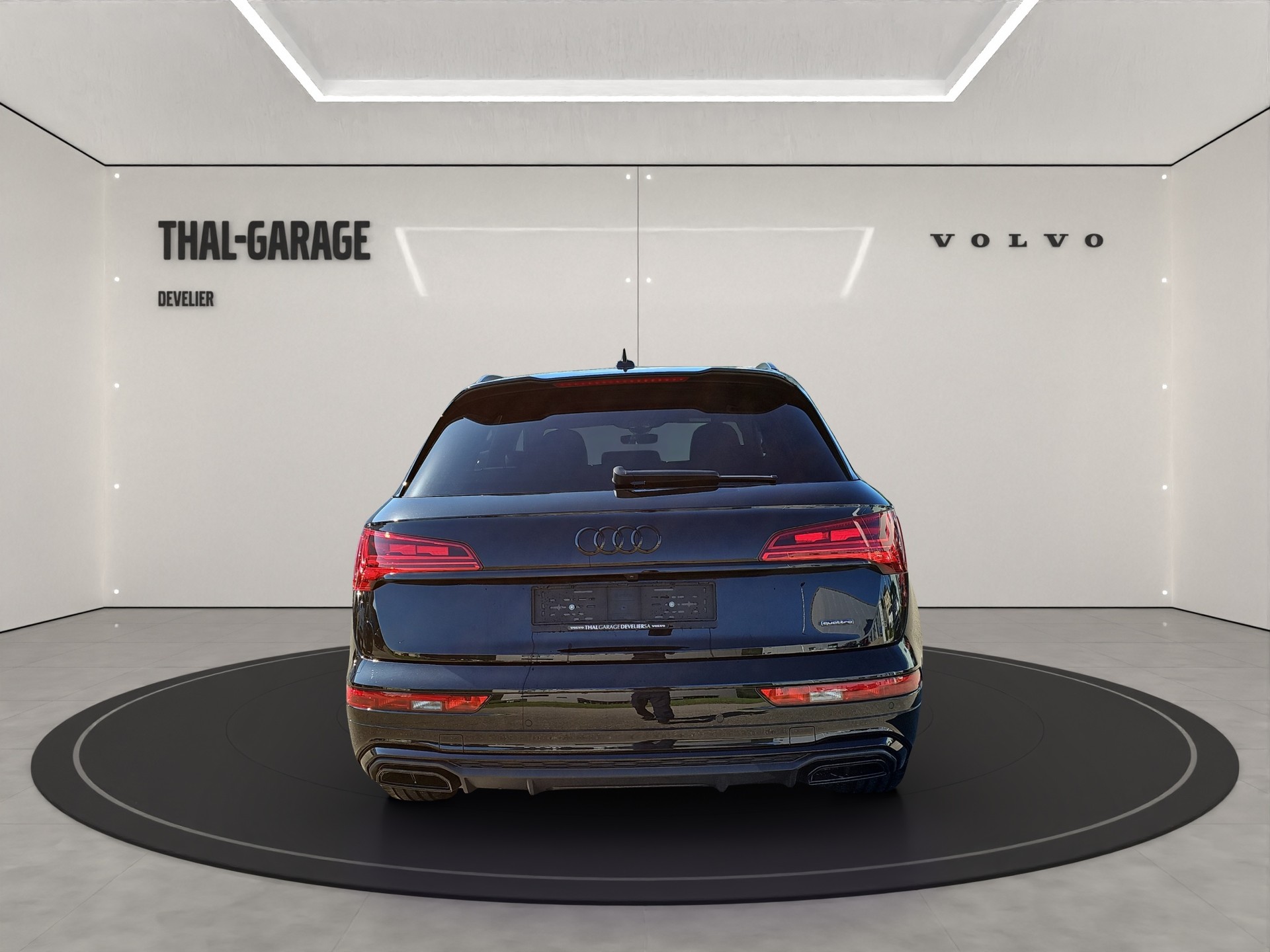 AUDI Q5 2.0 40 TDI S Line quattro S-Tronic-image-3