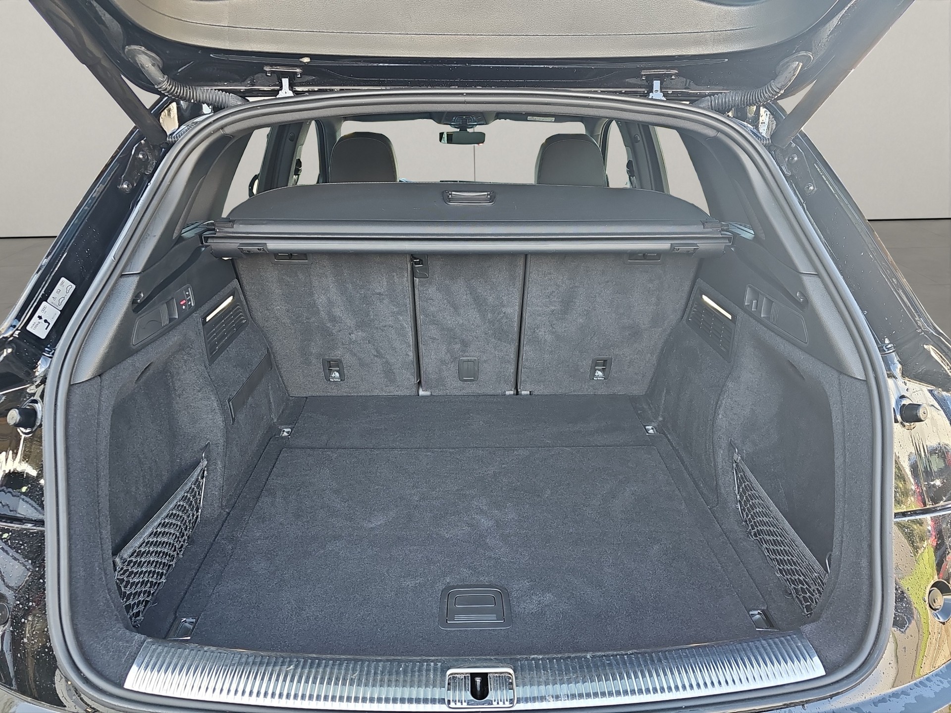 AUDI Q5 2.0 40 TDI S Line quattro S-Tronic-image-13