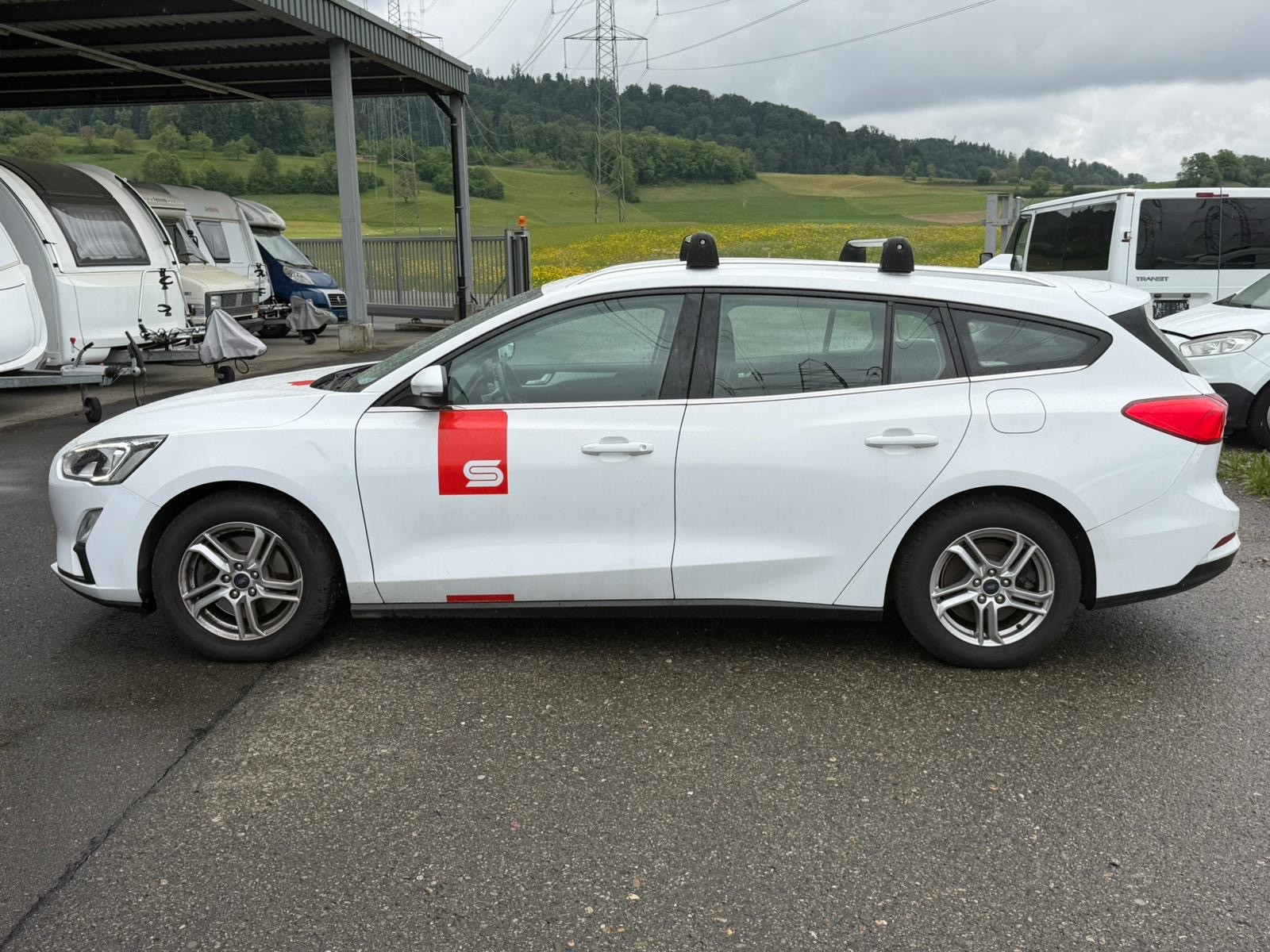 FORD Focus 1.0 SCTi Trend+ Automatic-image-4