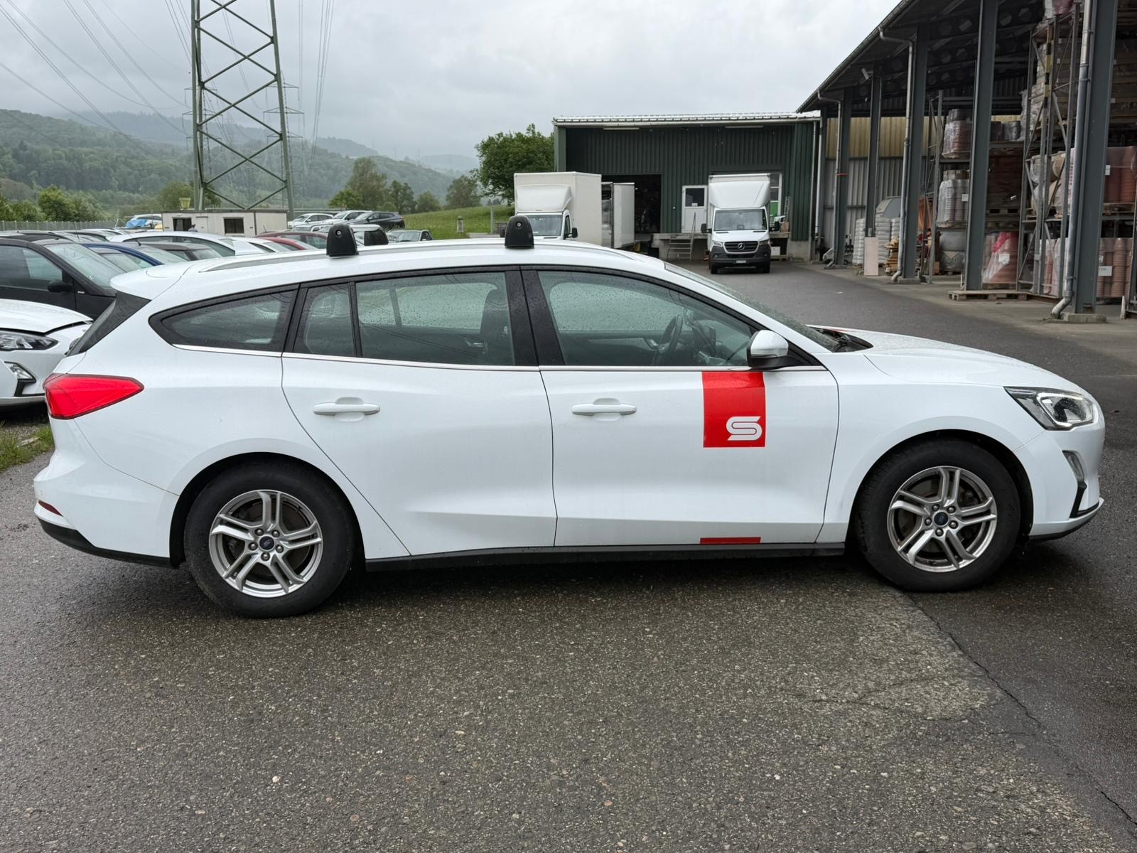 FORD Focus 1.0 SCTi Trend+ Automatic-image-9