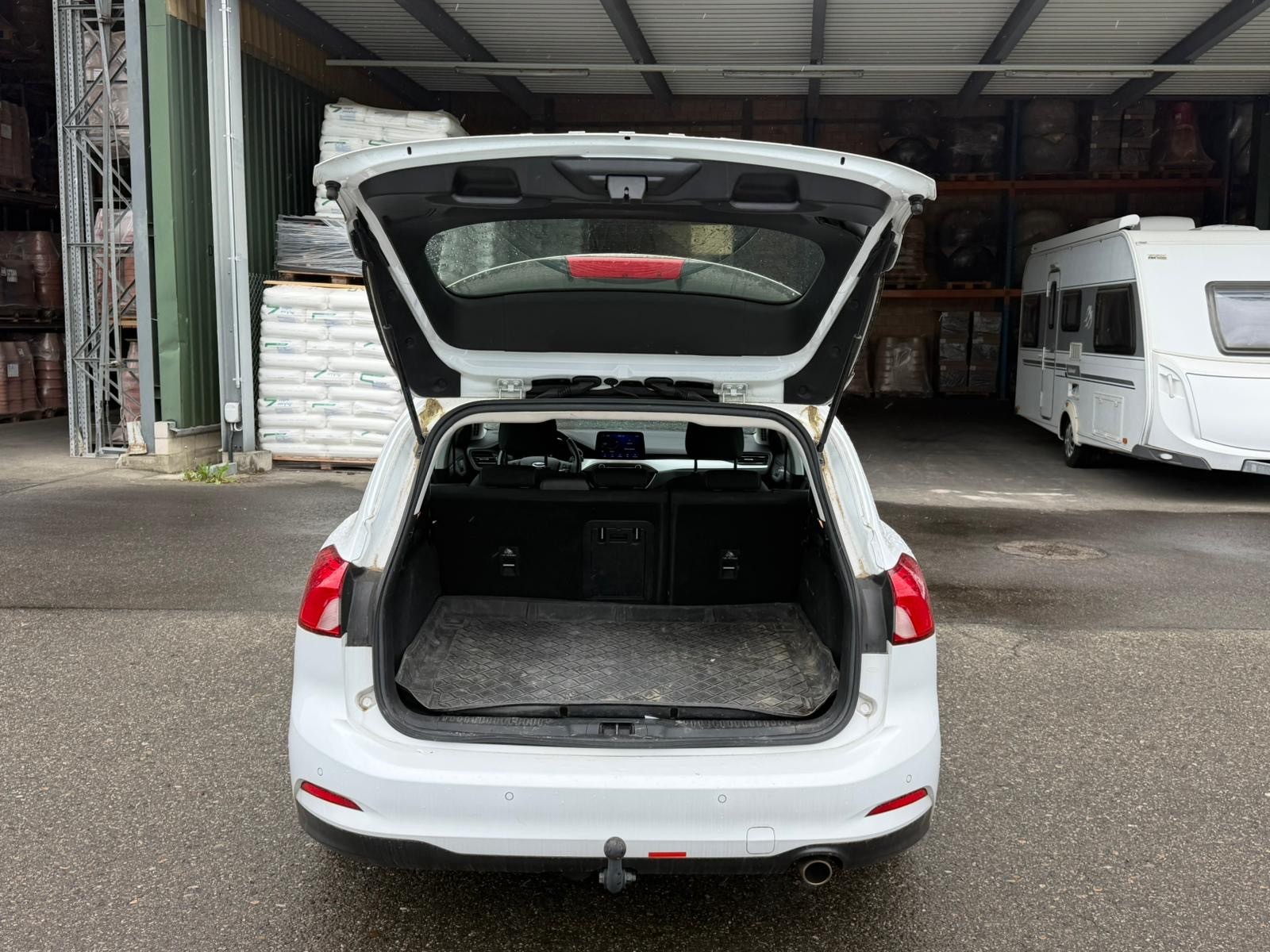 FORD Focus 1.0 SCTi Trend+ Automatic-image-5