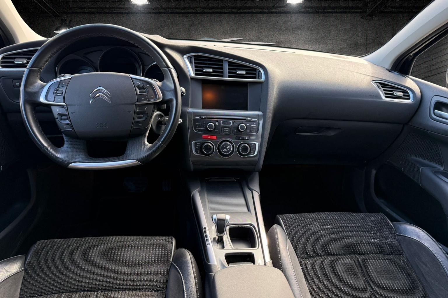 CITROEN C4 Berline 1.6 THP Exclusive EGS6-image-6