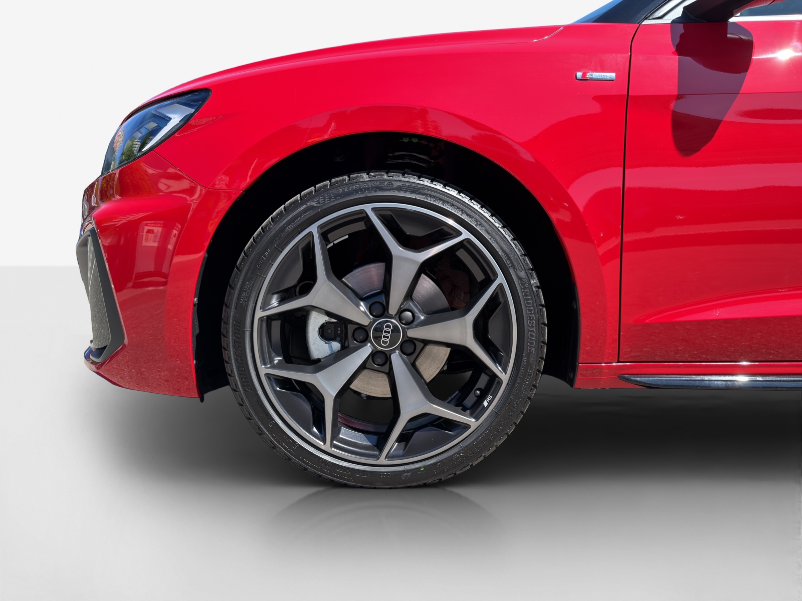 AUDI A1 Sportback 30 TFSI S Line Attraction S-tronic-image-3