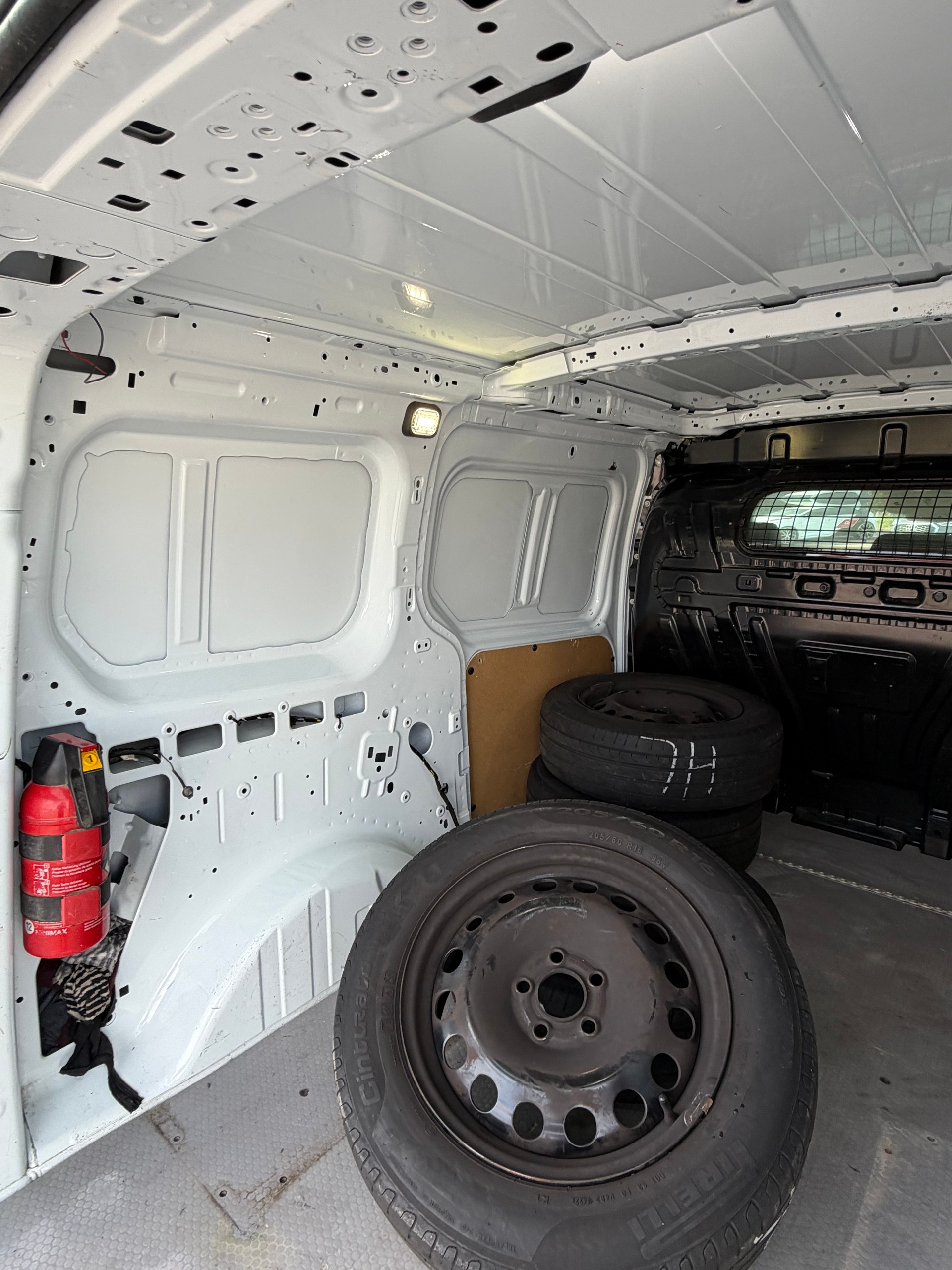 FORD Transit Connect Van T210 1.0 EcoBoost Trend-image-22