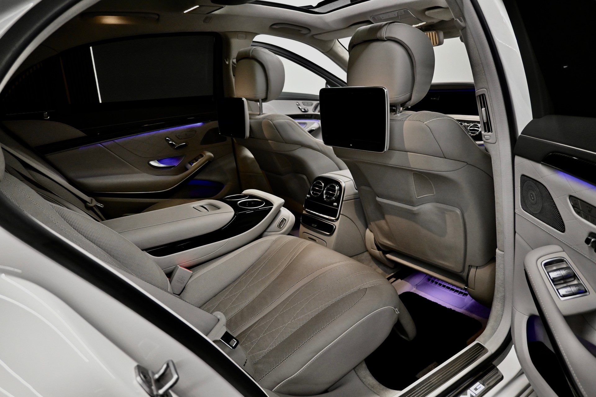 MERCEDES-BENZ S 63 AMG L 4Matic Speedshift *Chauffeur Paket*-image-18