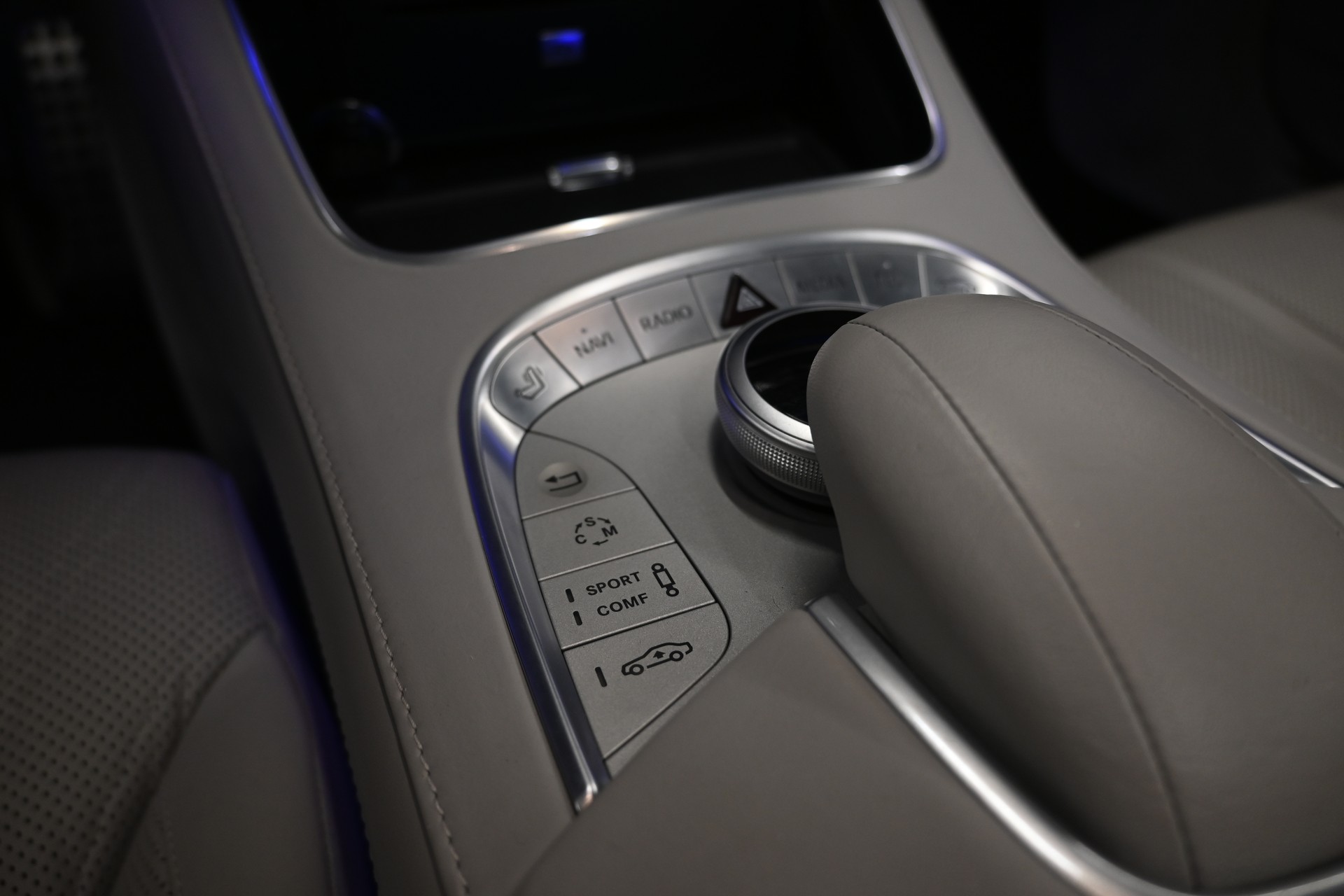 MERCEDES-BENZ S 63 AMG L 4Matic Speedshift *Chauffeur Paket*-image-9