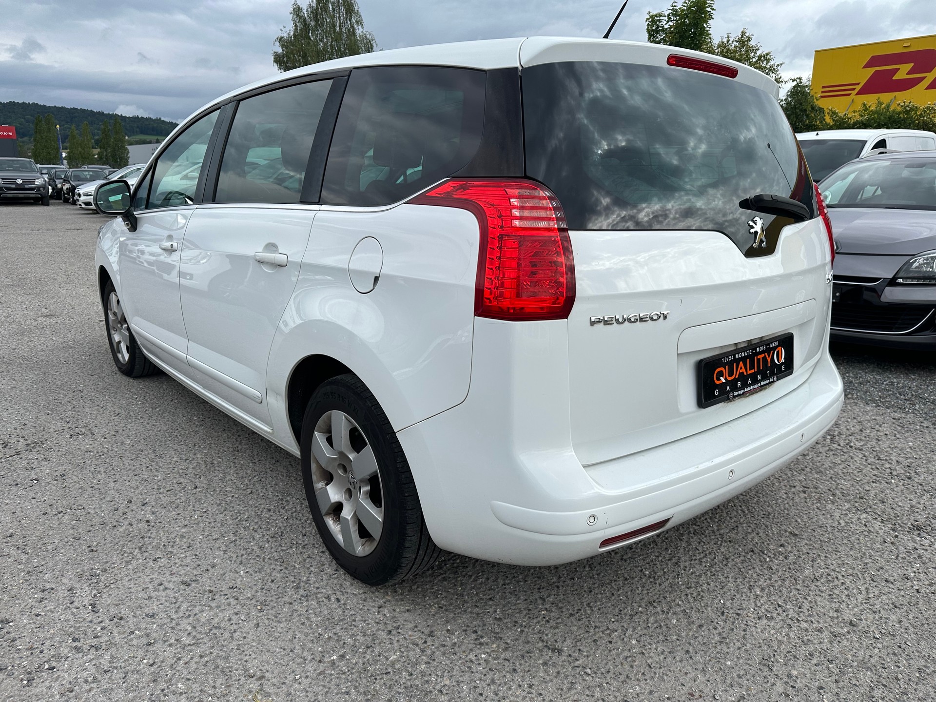 PEUGEOT 5008 2.0 HDI Allure-image-2