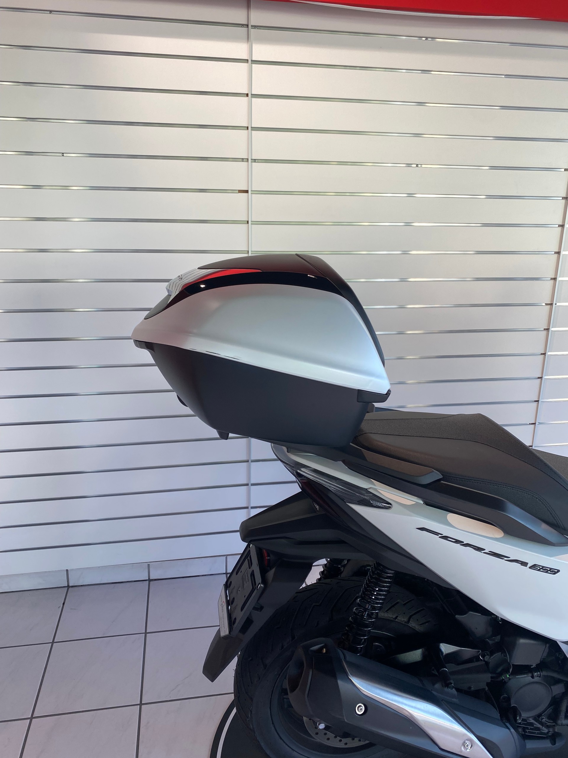 HONDA NSS 300 Forza ABS-showroom-element-3