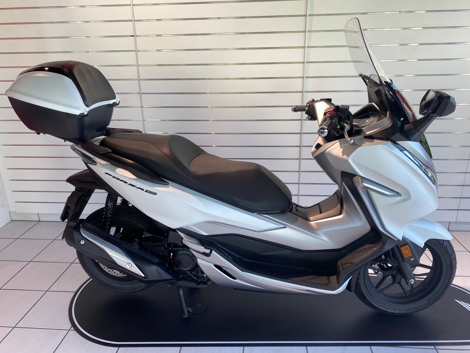 HONDA NSS 300 Forza ABS