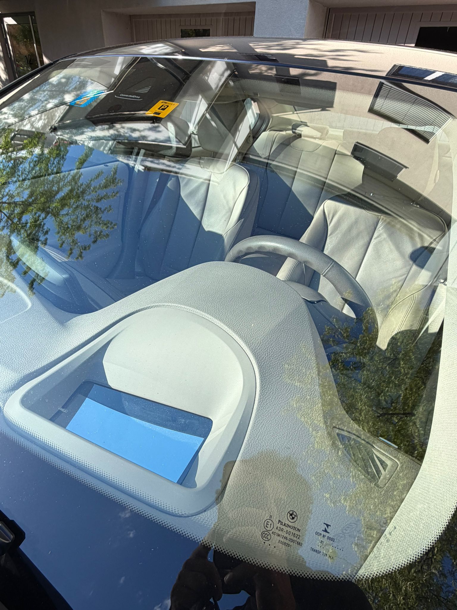 BMW 328i-image-9
