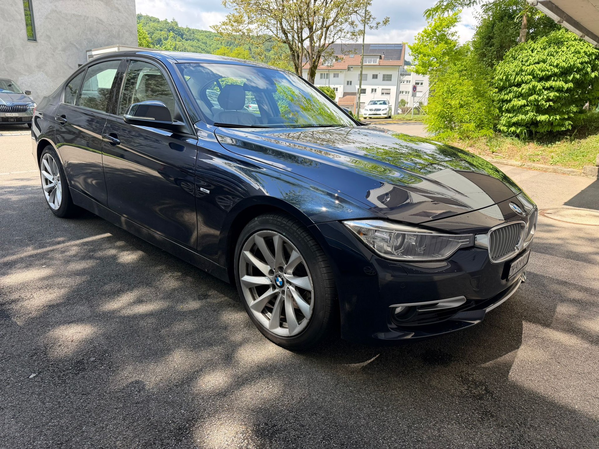 BMW 328i-image-3
