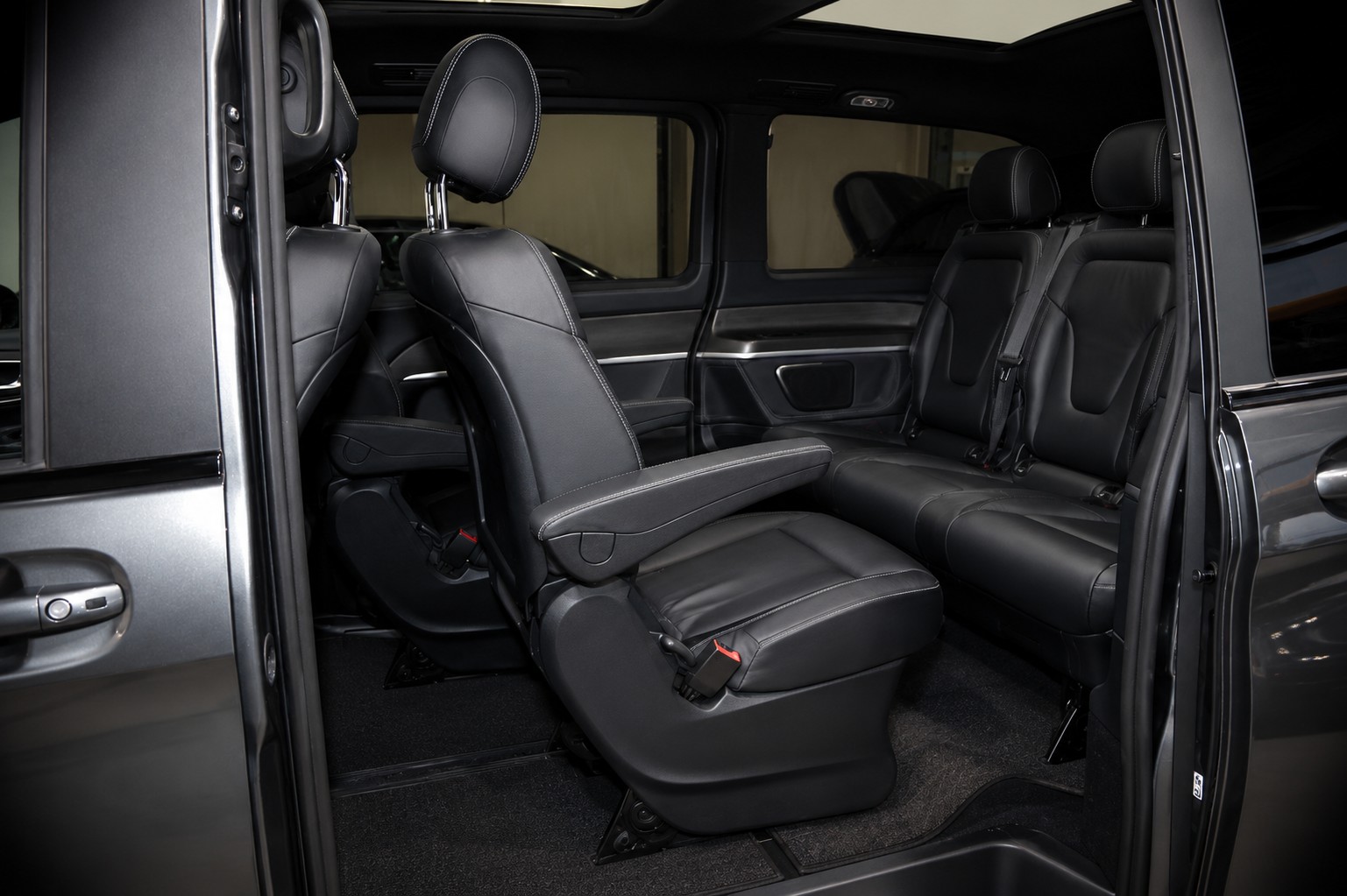 MERCEDES-BENZ V 300 D L MAG-LINE 4matic Van CH FAHRZEUG AUS 1. HAND-image-7