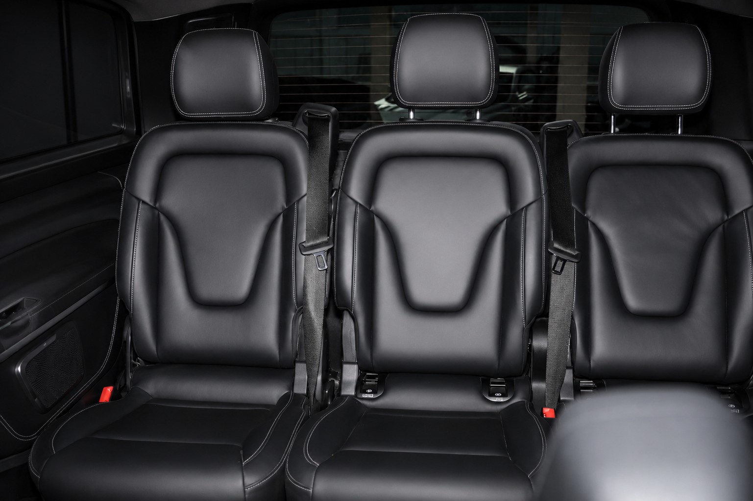 MERCEDES-BENZ V 300 D L MAG-LINE 4matic Van CH FAHRZEUG AUS 1. HAND-image-9