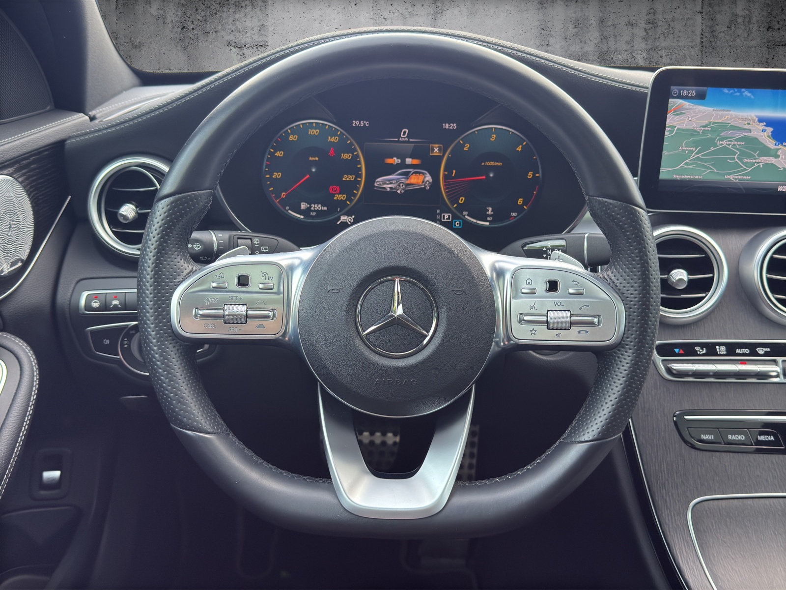 MERCEDES-BENZ C 300 d AMG Line 4Matic 9G-Tronic 245PS-image-9