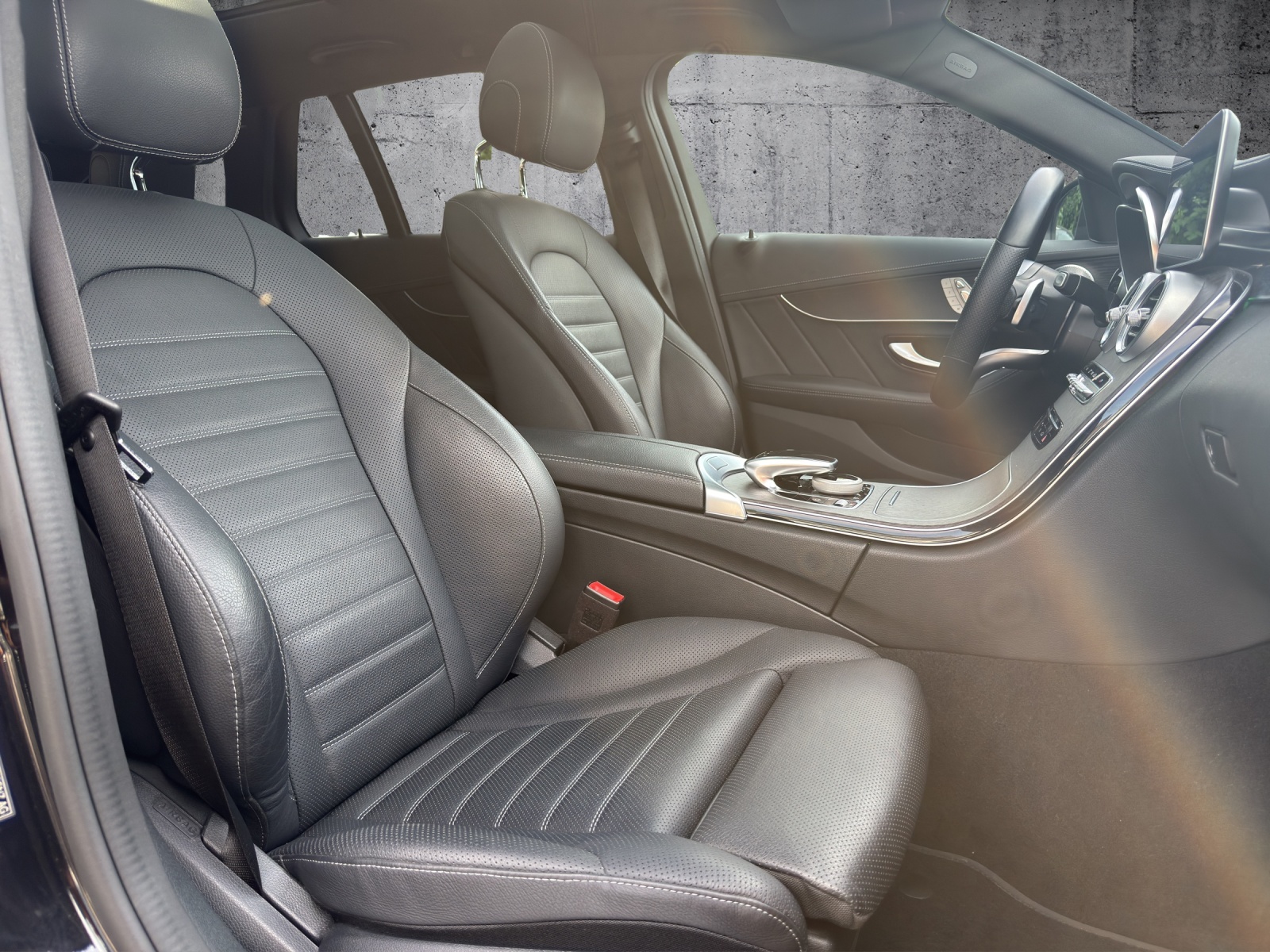 MERCEDES-BENZ C 300 d AMG Line 4Matic 9G-Tronic 245PS-image-16