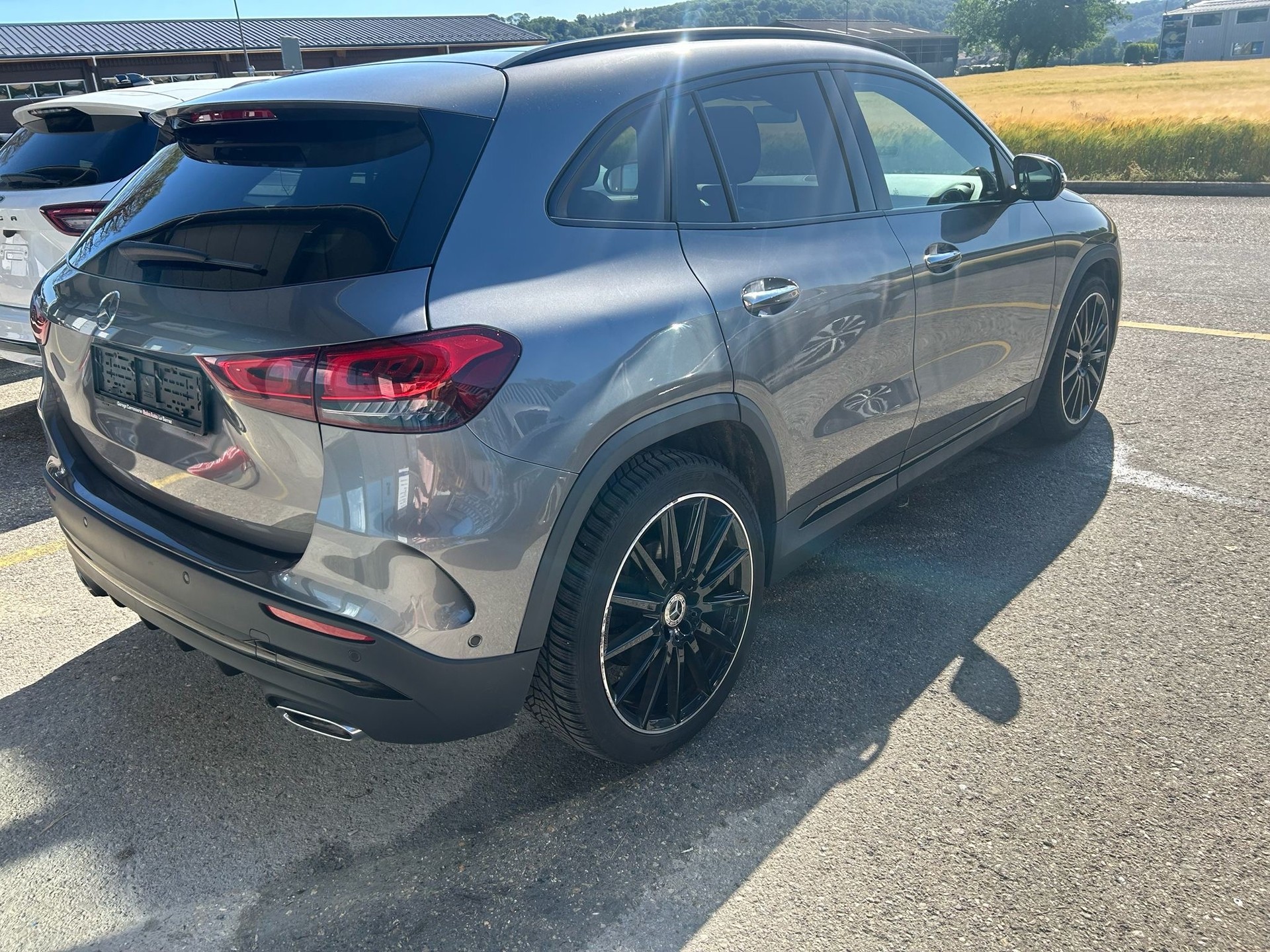 MERCEDES-BENZ GLA 200 4Matic AMG Line 8G-DCT-showroom-element-2