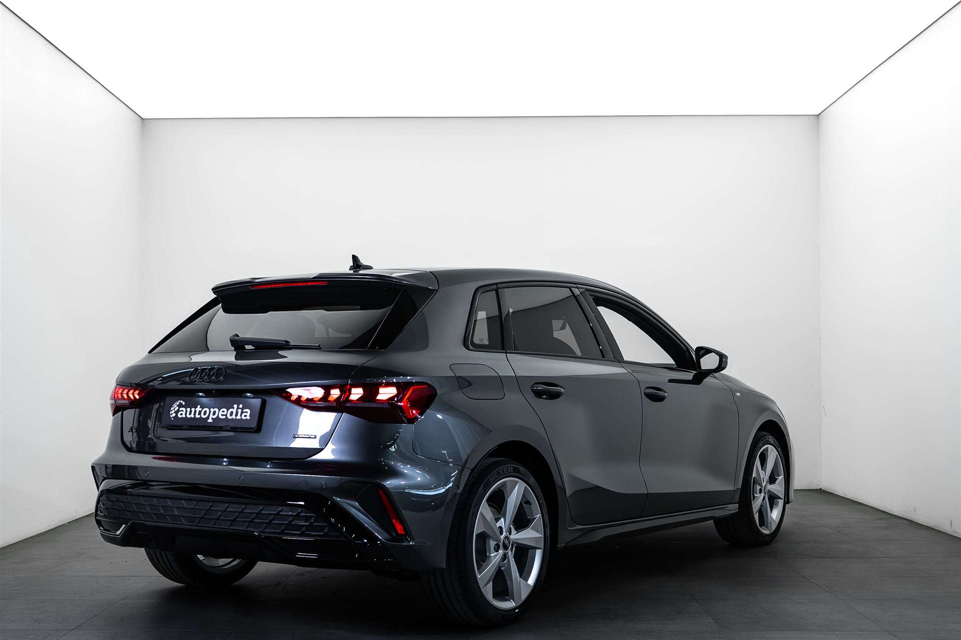 AUDI A3 Sportback 40 TFSi quattro S Line S-Tronic Automat-image-2