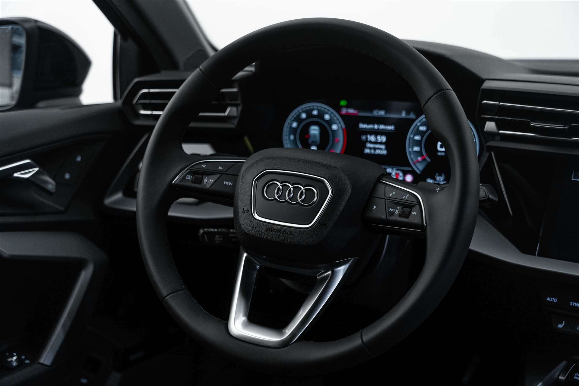 AUDI A3 Sportback 40 TFSi quattro S Line S-Tronic Automat-image-9