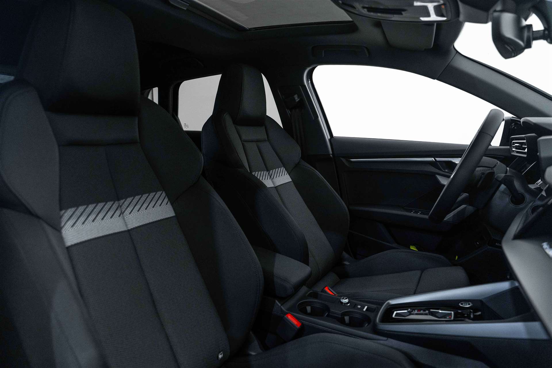 AUDI A3 Sportback 40 TFSi quattro S Line S-Tronic Automat-image-11