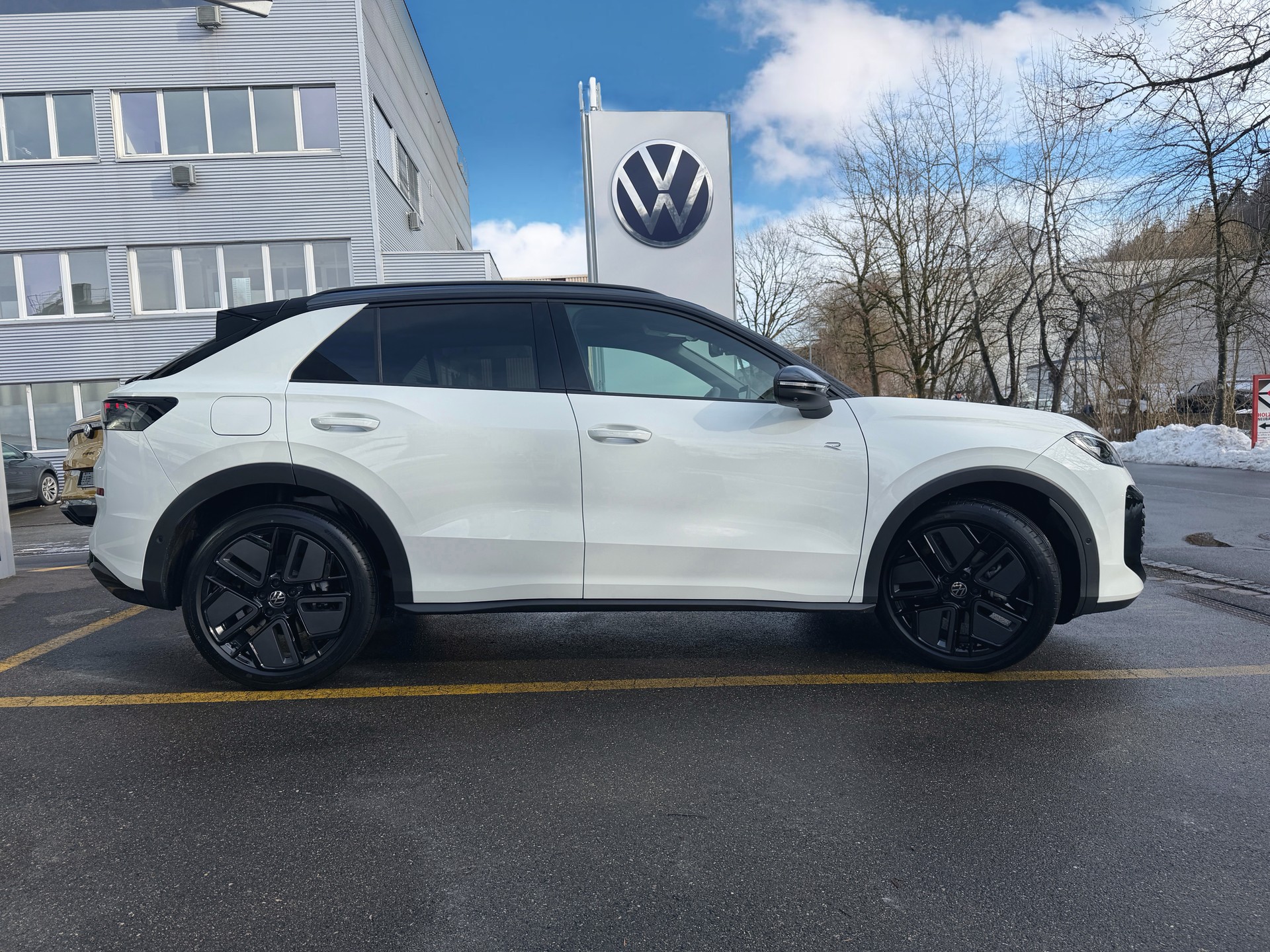 VW T-Roc 1.5 eTSI mHEV R-Line DSG-image-5