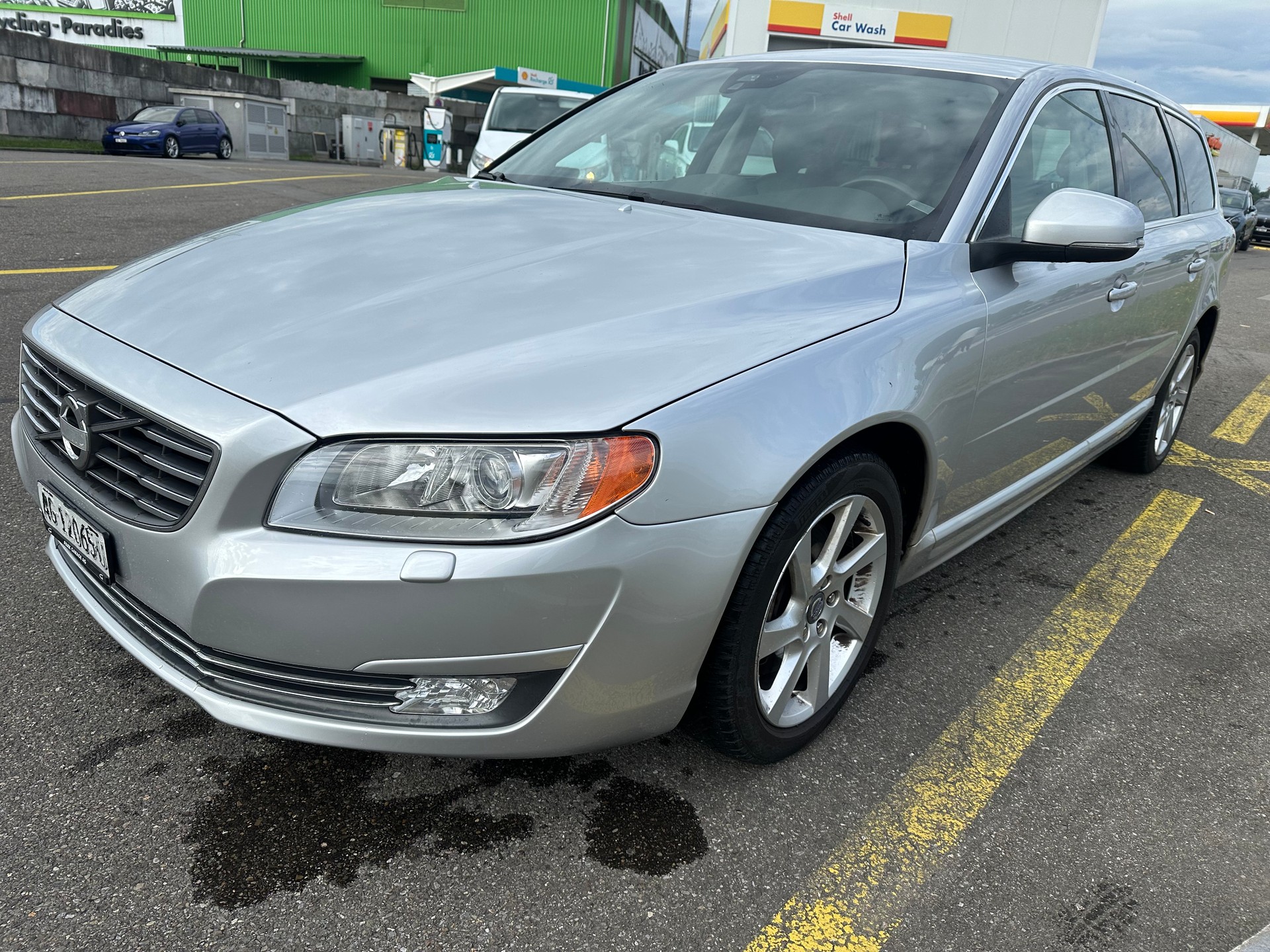 VOLVO V70 D5 AWD Summum Geartronic-image-0