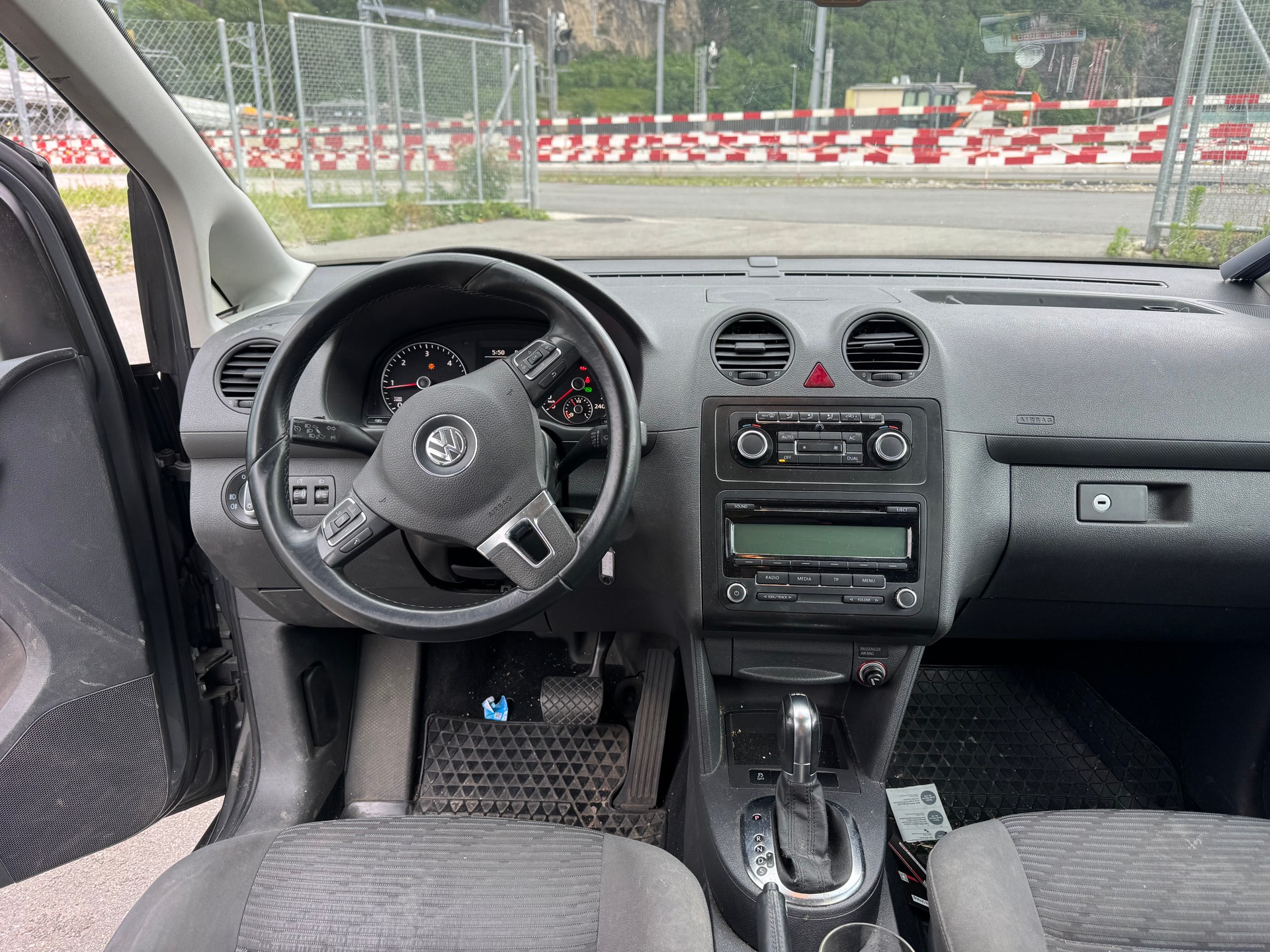 VW Caddy 1.6 TDI CR Comfortline DSG-image-5