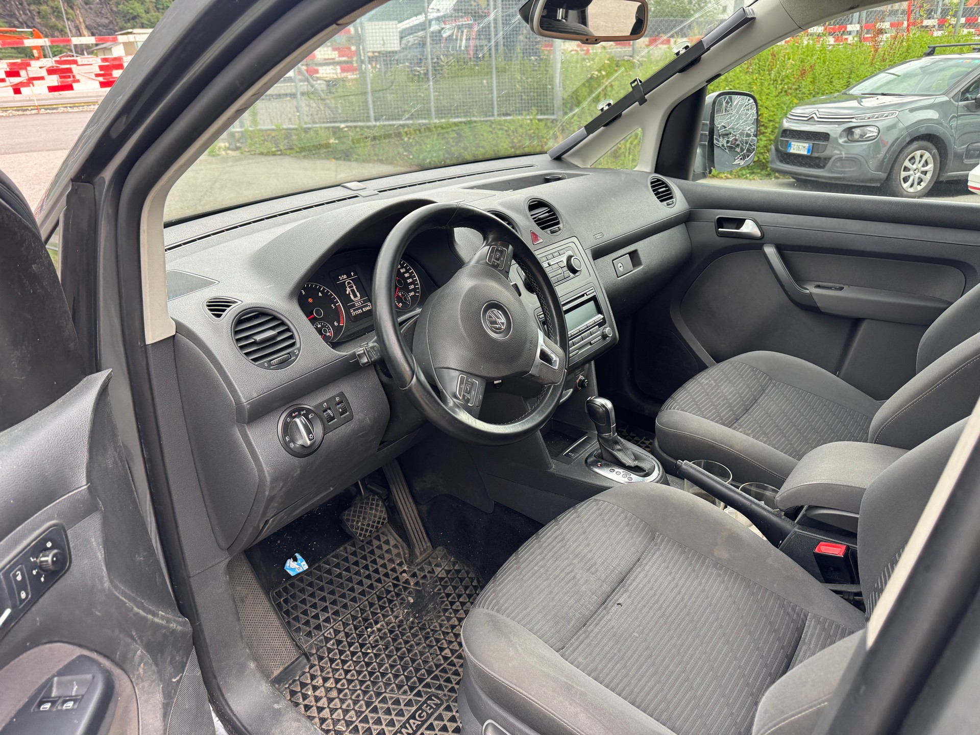 VW Caddy 1.6 TDI CR Comfortline DSG-image-6
