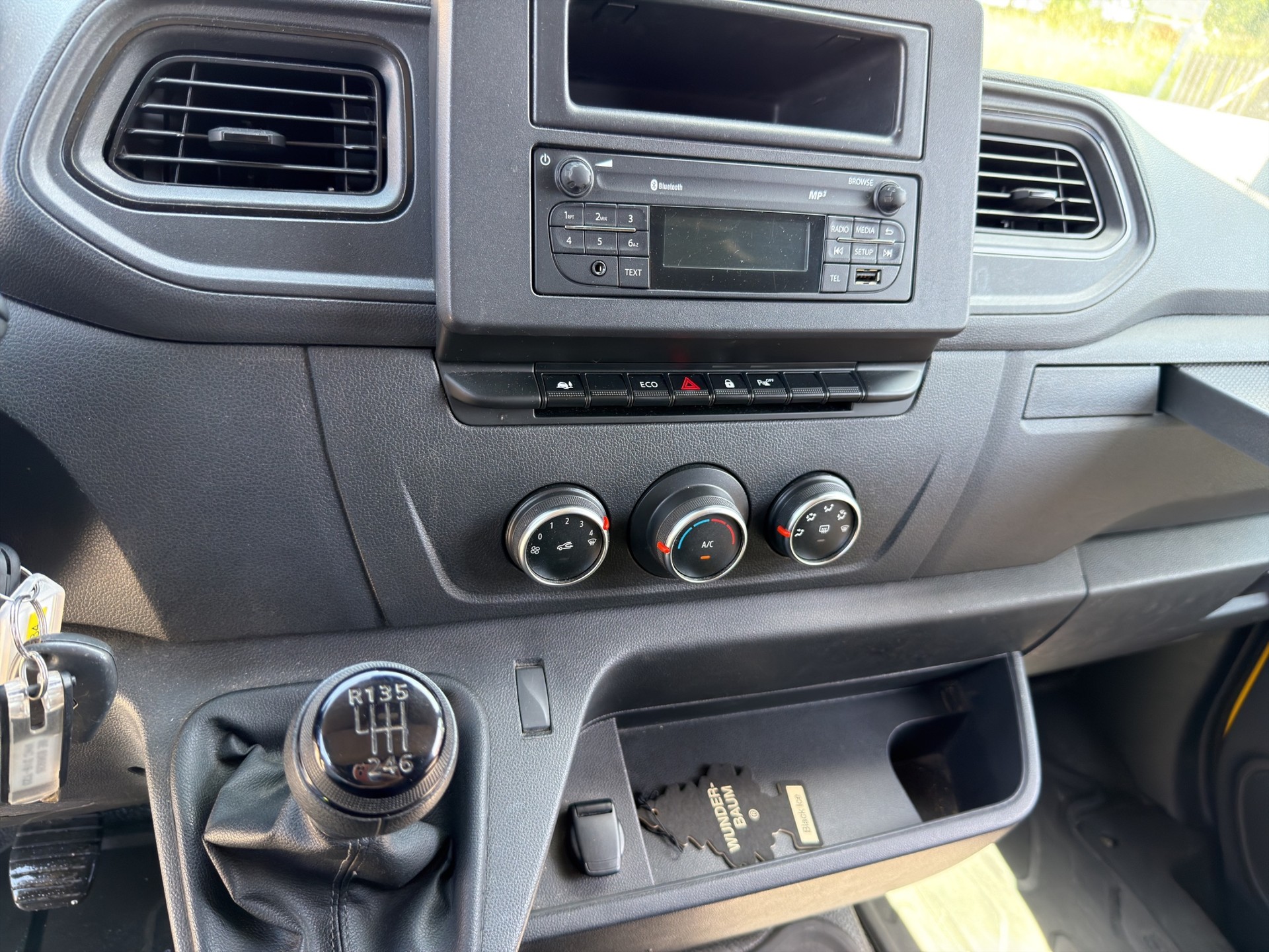 RENAULT Master T35 2.3dCi 135 L3H3-image-7