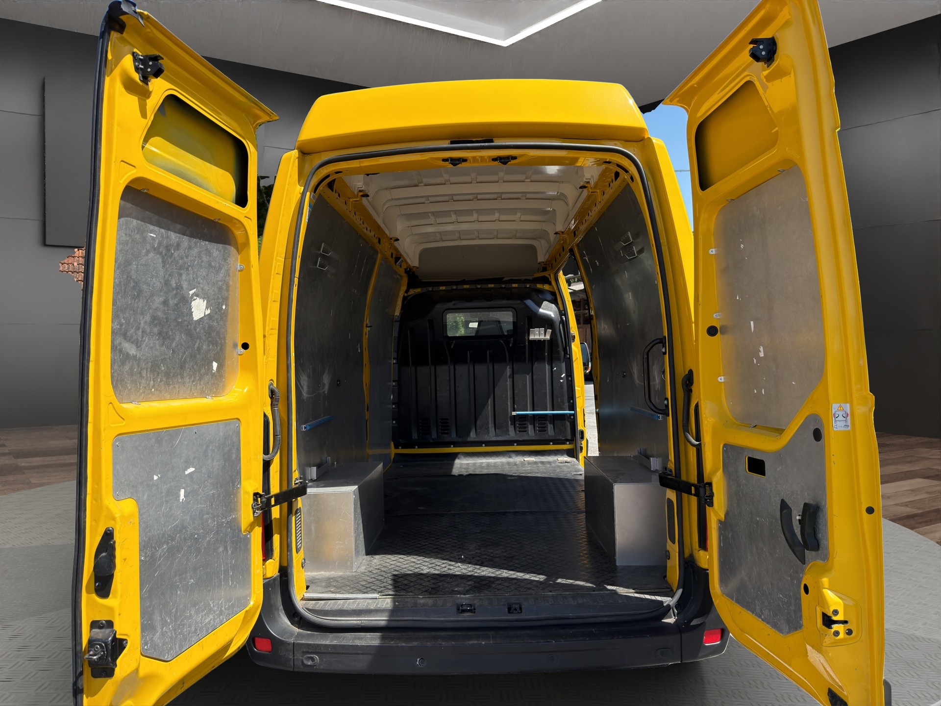 RENAULT Master T35 2.3dCi 135 L3H3-image-14