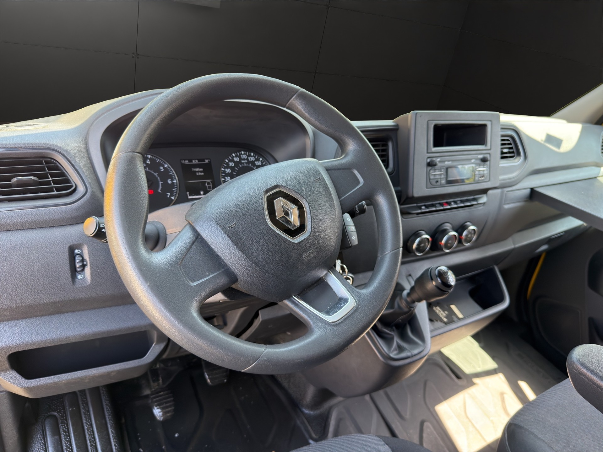 RENAULT Master T35 2.3dCi 135 L3H3-image-5