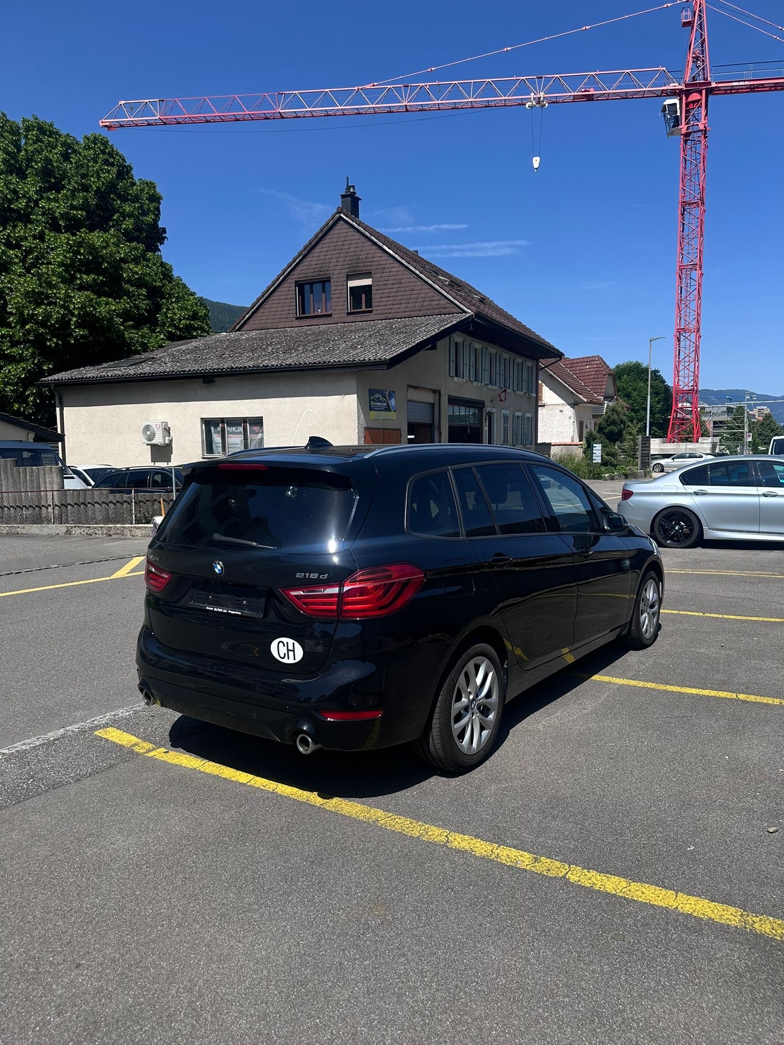 BMW 218d xDrive-image-3