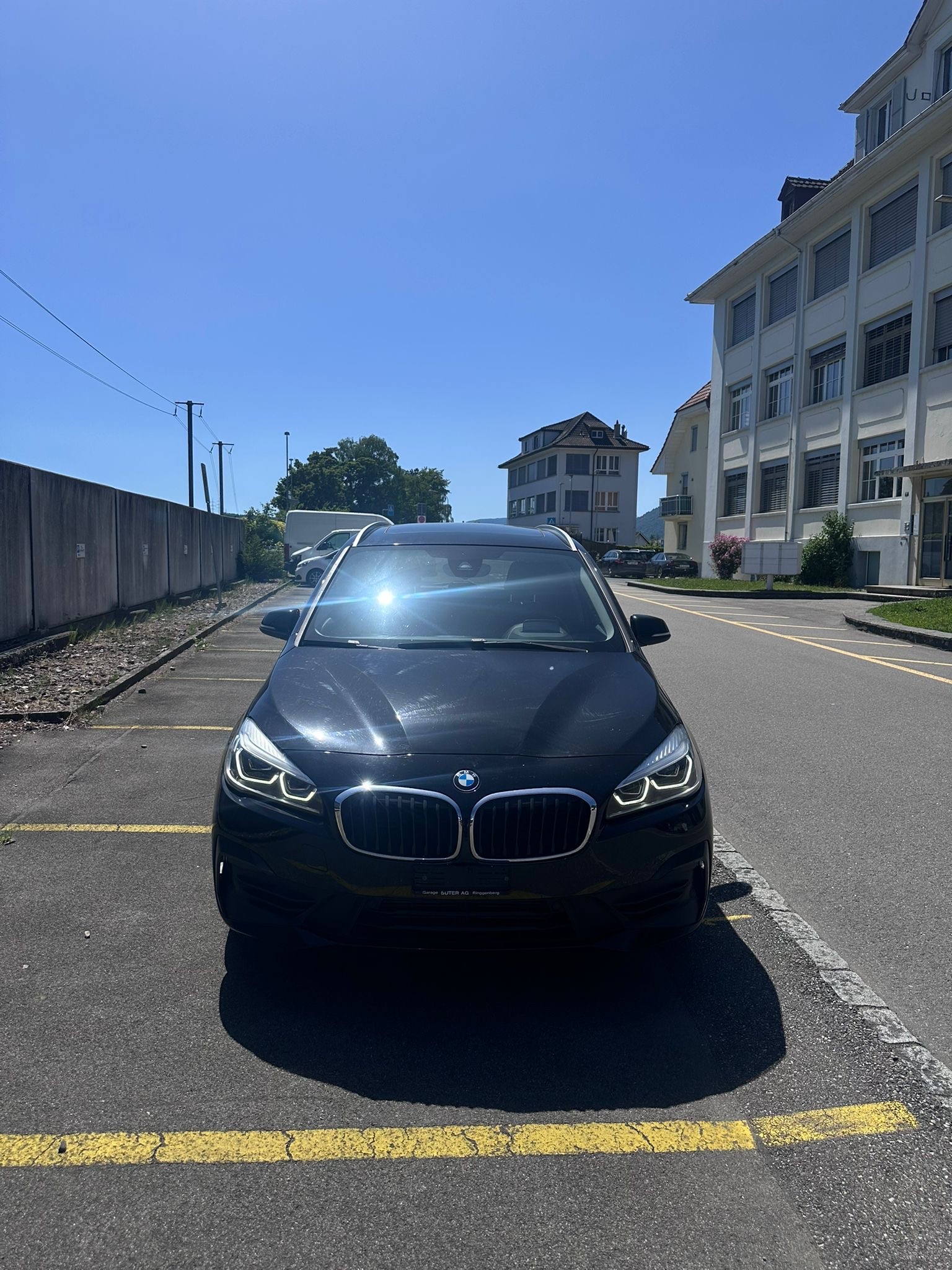 BMW 218d xDrive-image-1