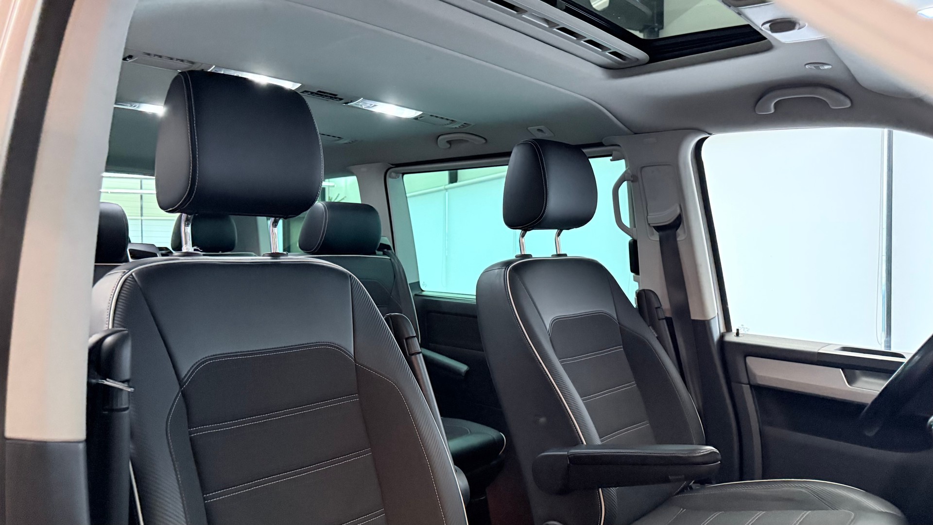 VW T6 Multivan 2.0 TDI 204 CL Edition DSG 4m-image-3