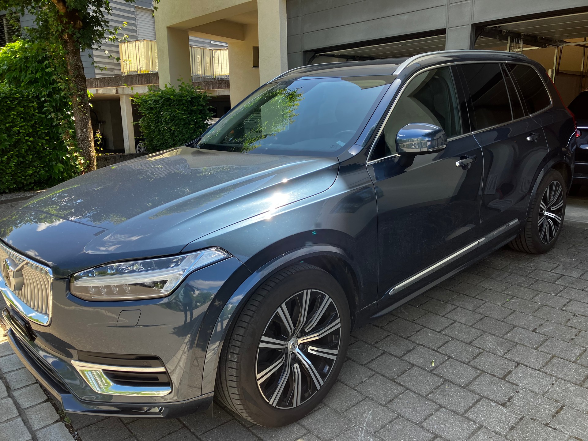 VOLVO XC90 B6 Benzin Mild Hybrid AWD Inscription Geartronic-image-0