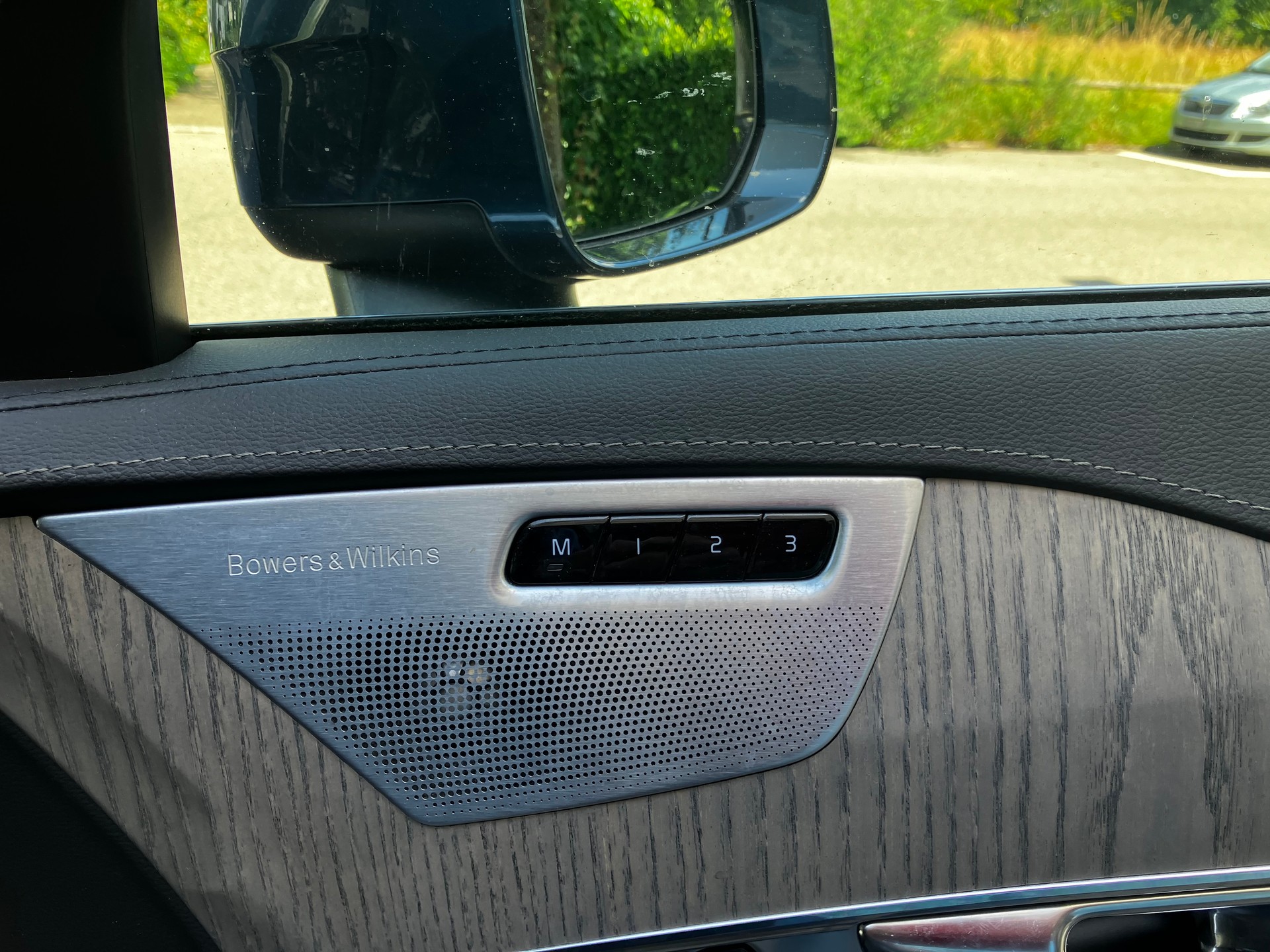 VOLVO XC90 B6 Benzin Mild Hybrid AWD Inscription Geartronic-image-9