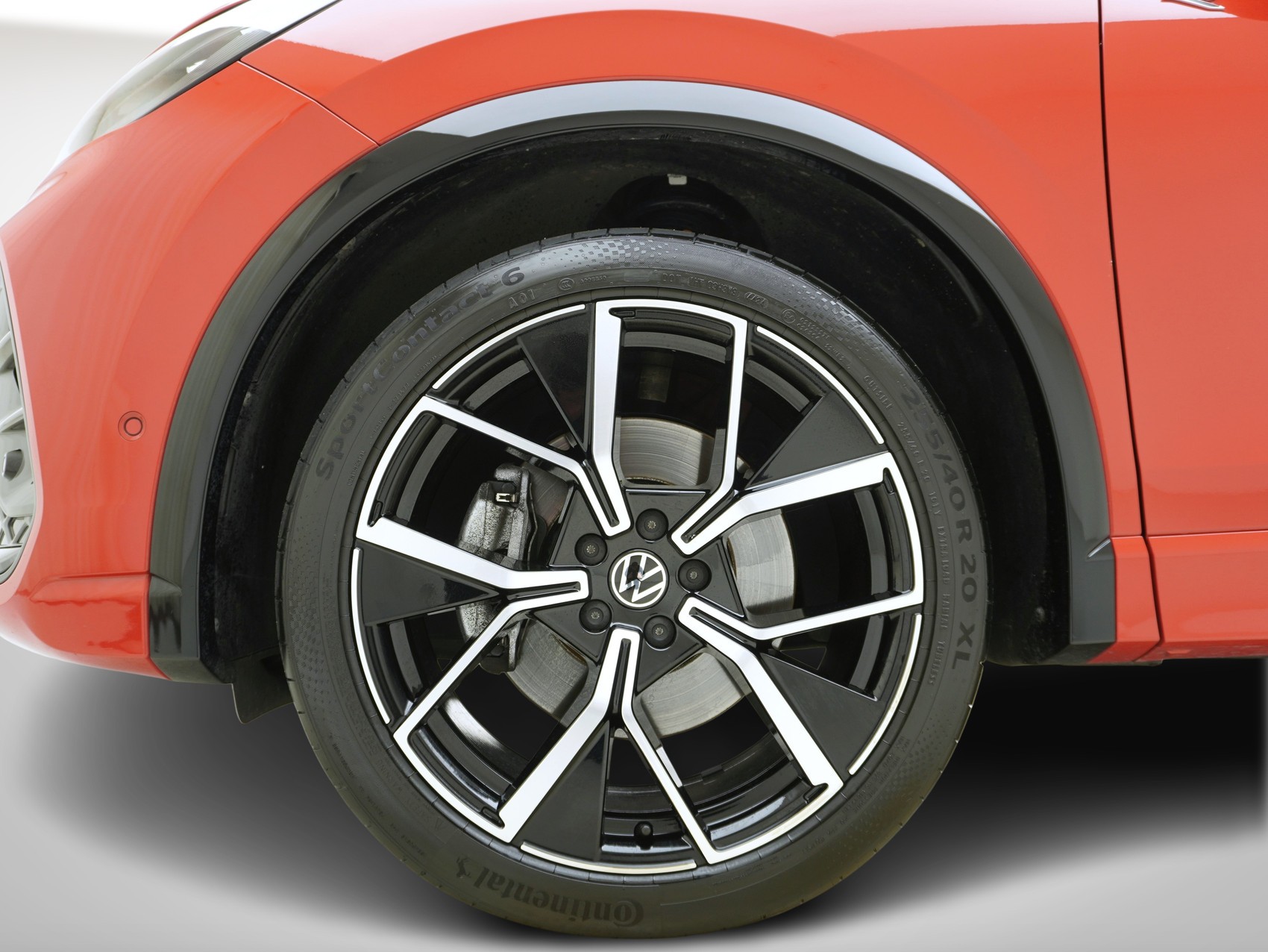 VW Tiguan 2.0 TSI DSG R-Line Black Style 4Motion (2025)-image-6