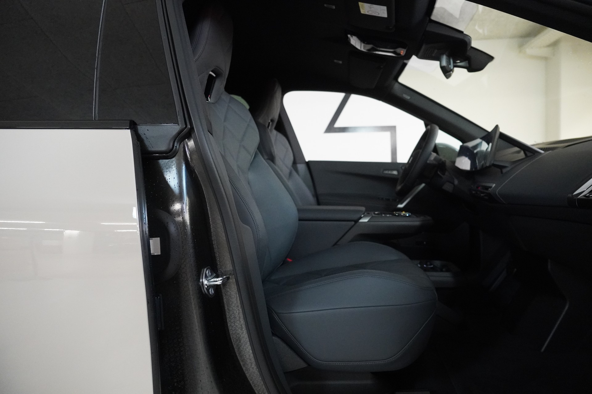 BMW iX xDrive45 M Sport Pro-image-13