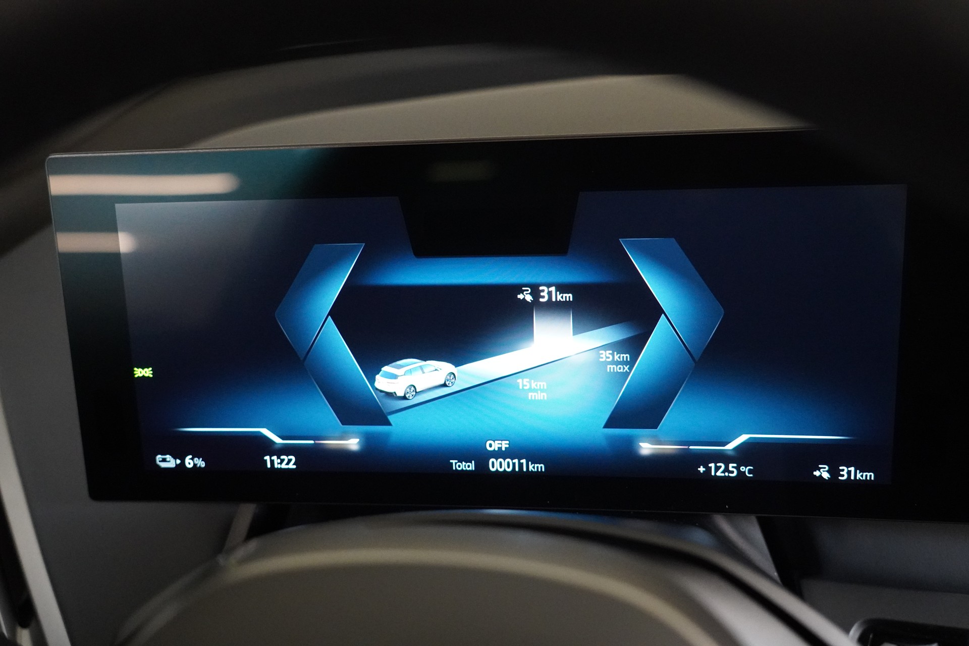 BMW iX xDrive45 M Sport Pro-image-21