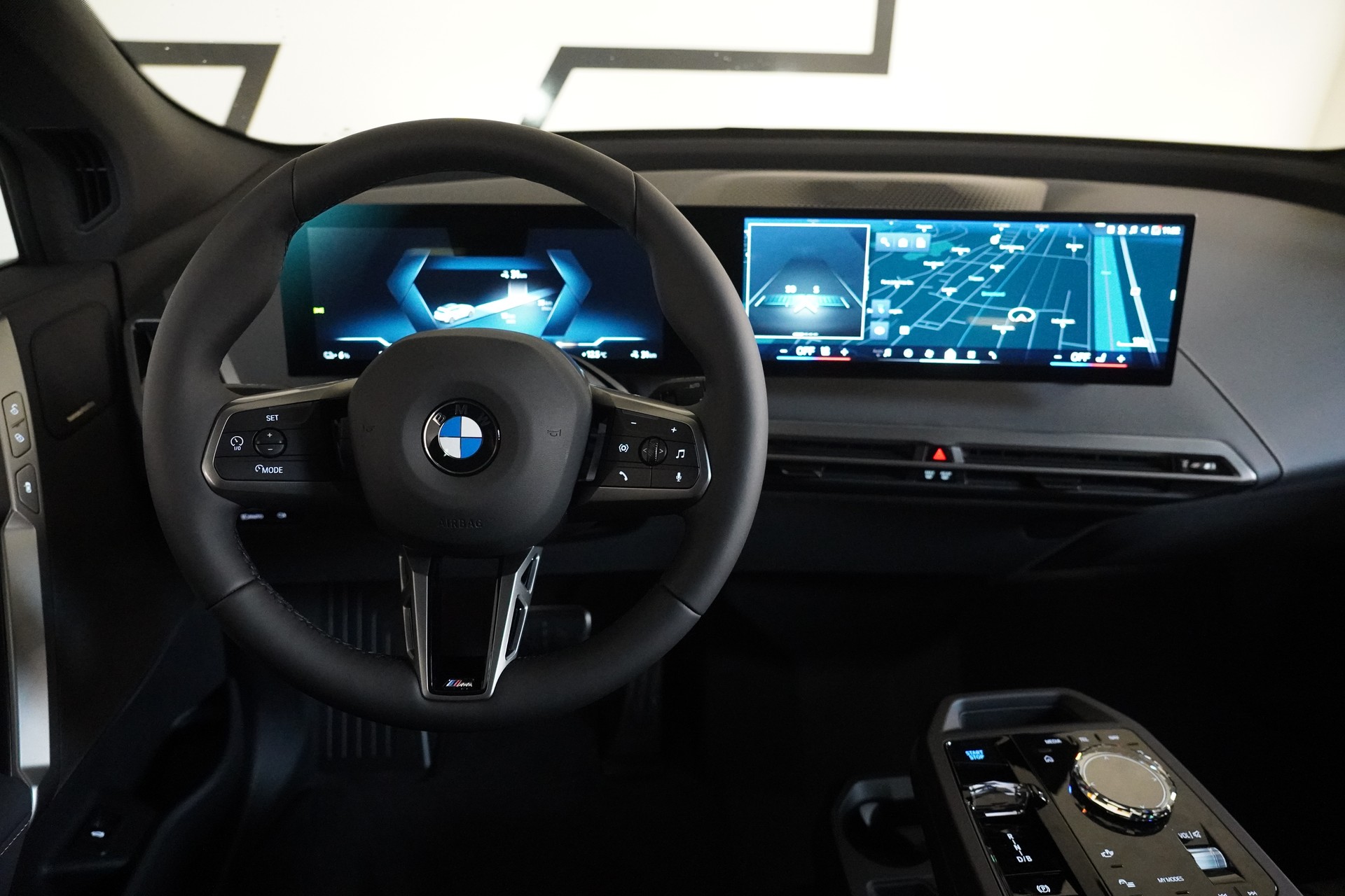 BMW iX xDrive45 M Sport Pro-image-20