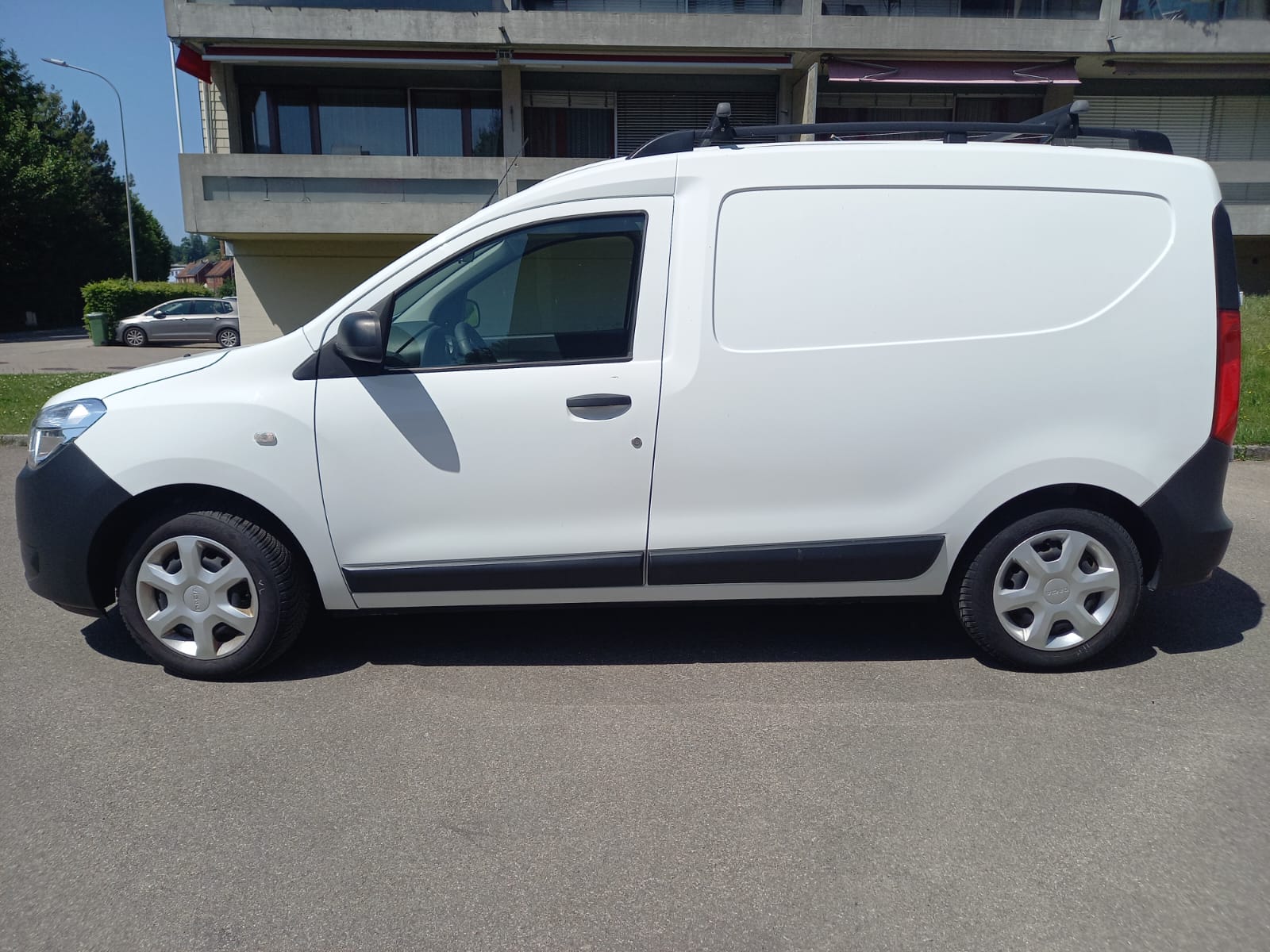 DACIA 1.5 dCi Essential S/S-image-0
