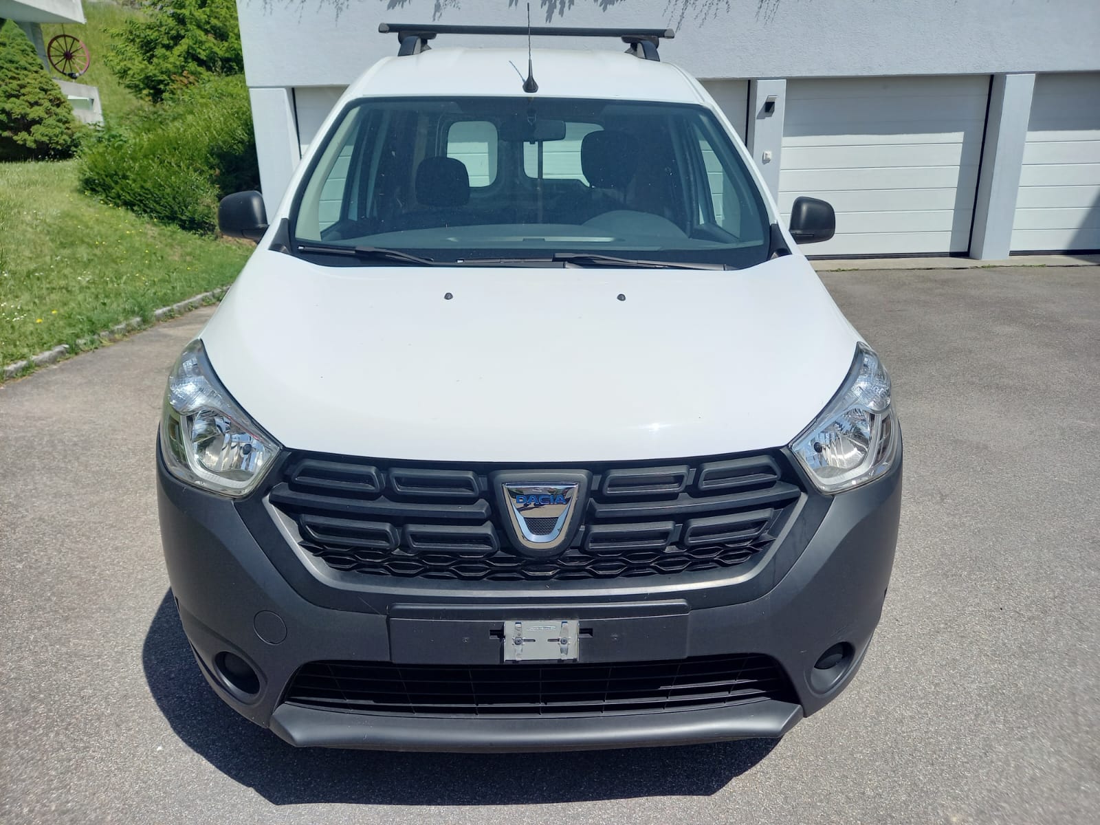 DACIA 1.5 dCi Essential S/S-image-1